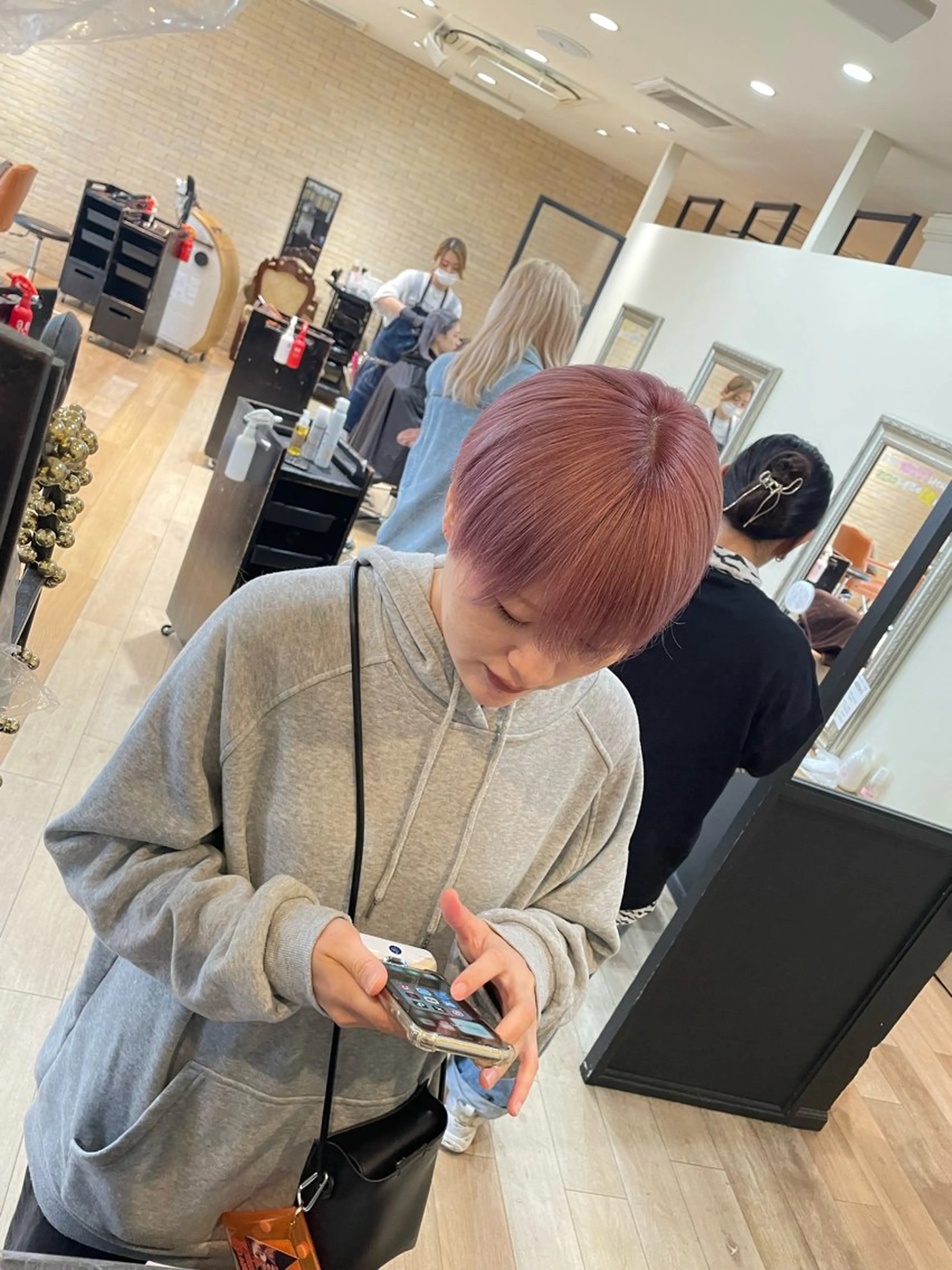 ショート 亀川蓮 Agu hairのヘアスタイル