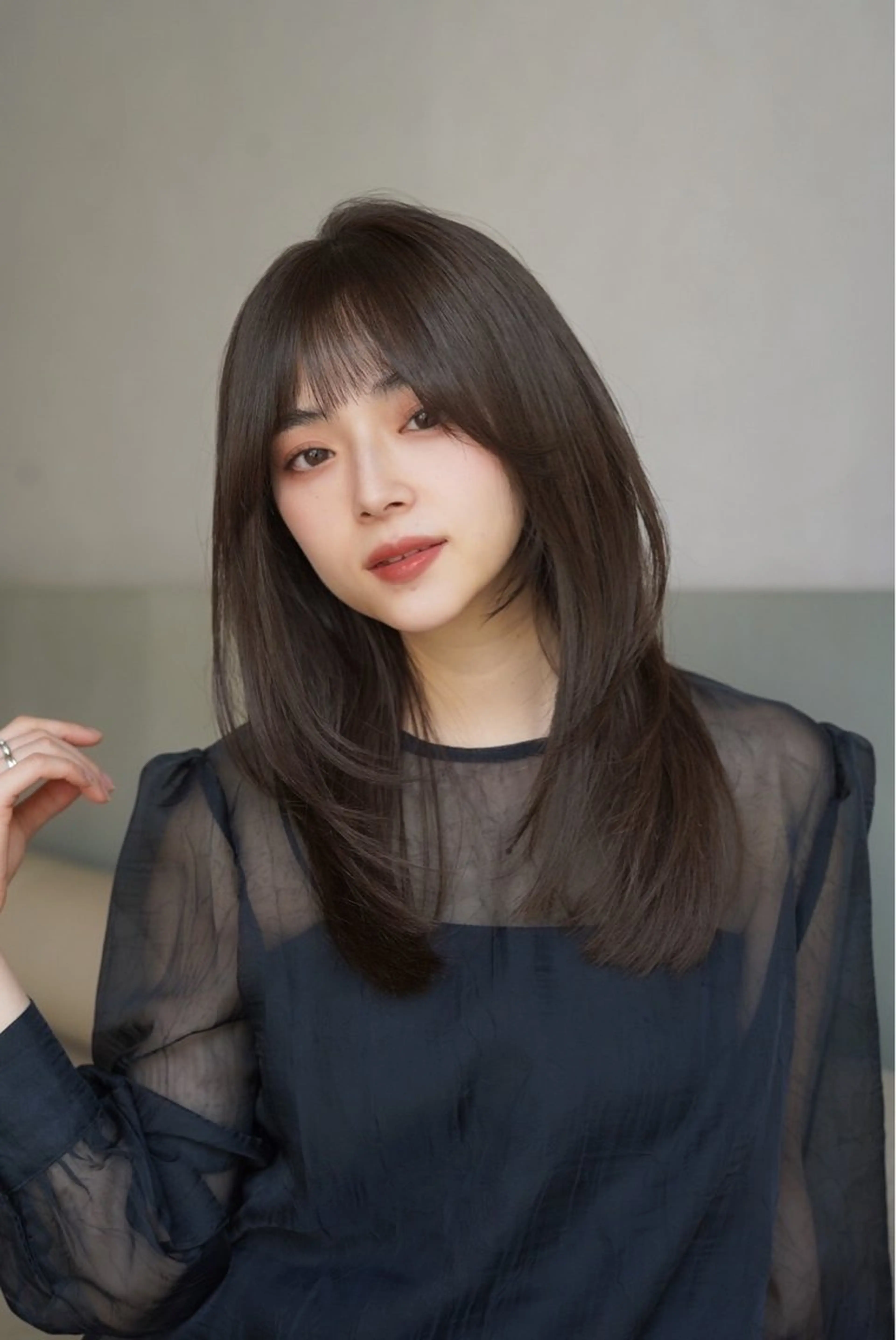 ミディアム レイヤーカット/ くびれヘア佐藤大空のヘアスタイル