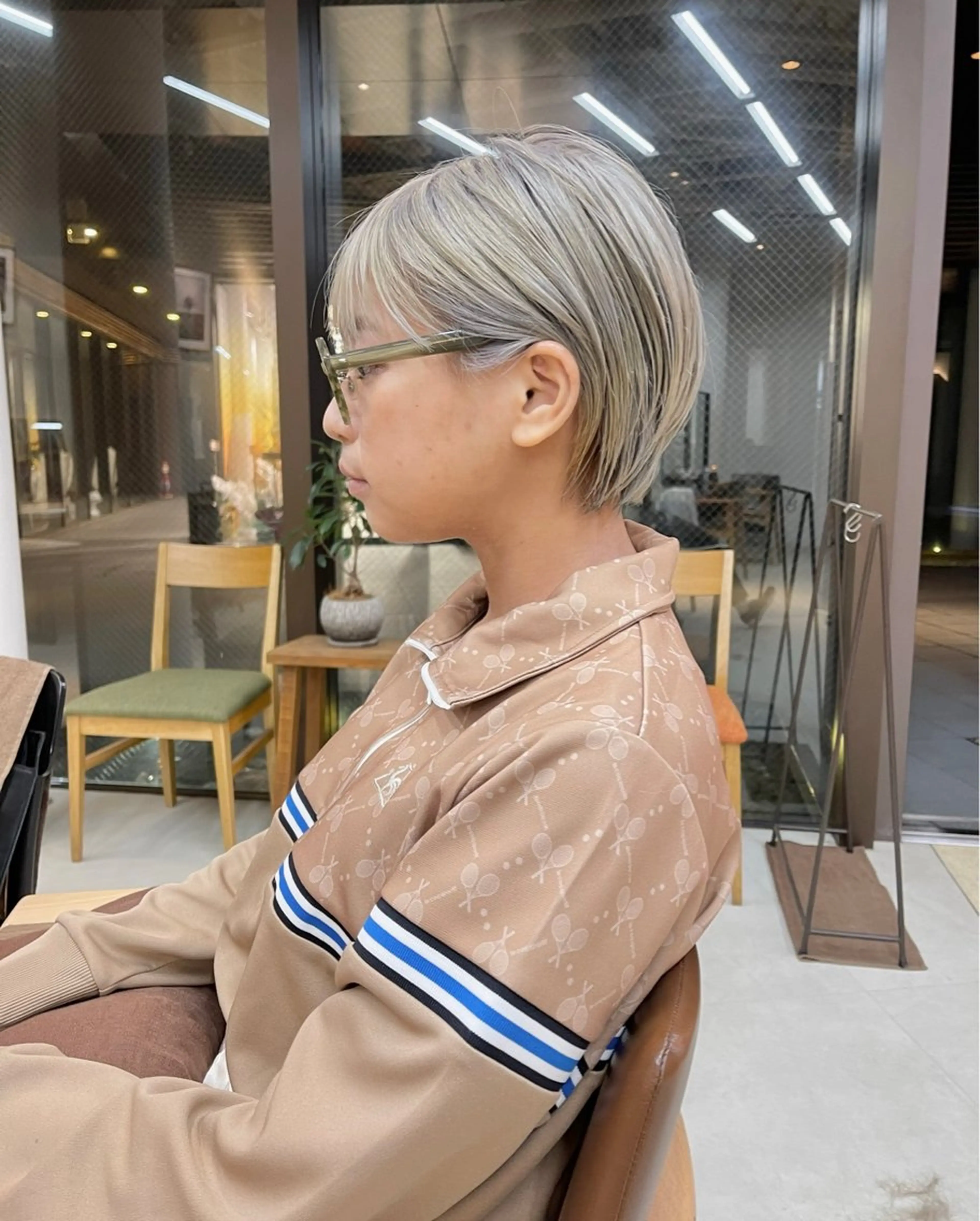 ショート カラー ブリーチ カット ヘアカラー mee.urawa所属・似合わせショート×透 明感/やじまたかしのヘアスタイル