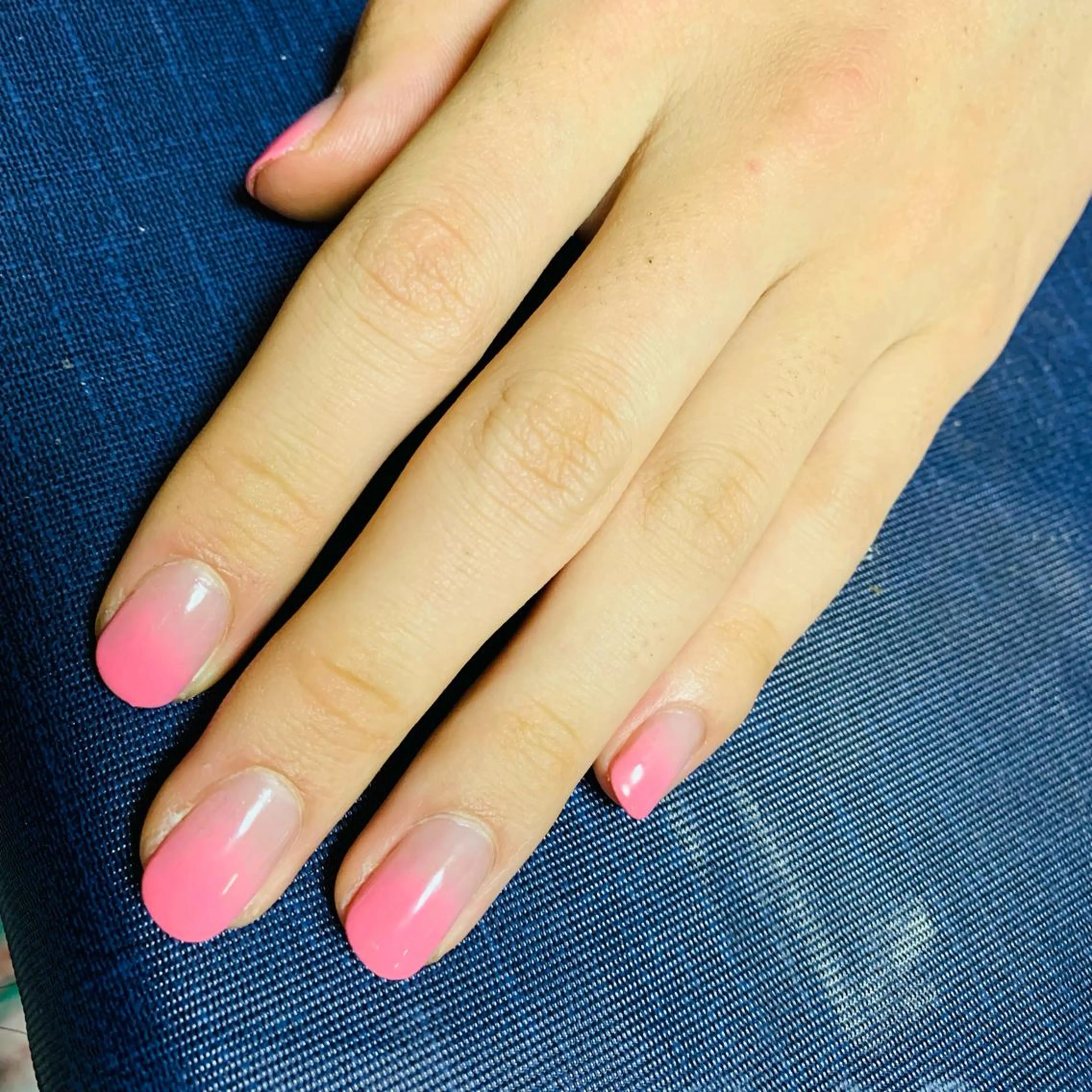 ネイル グラデーション Nailsalon Spina 琴美のネイルデザイン