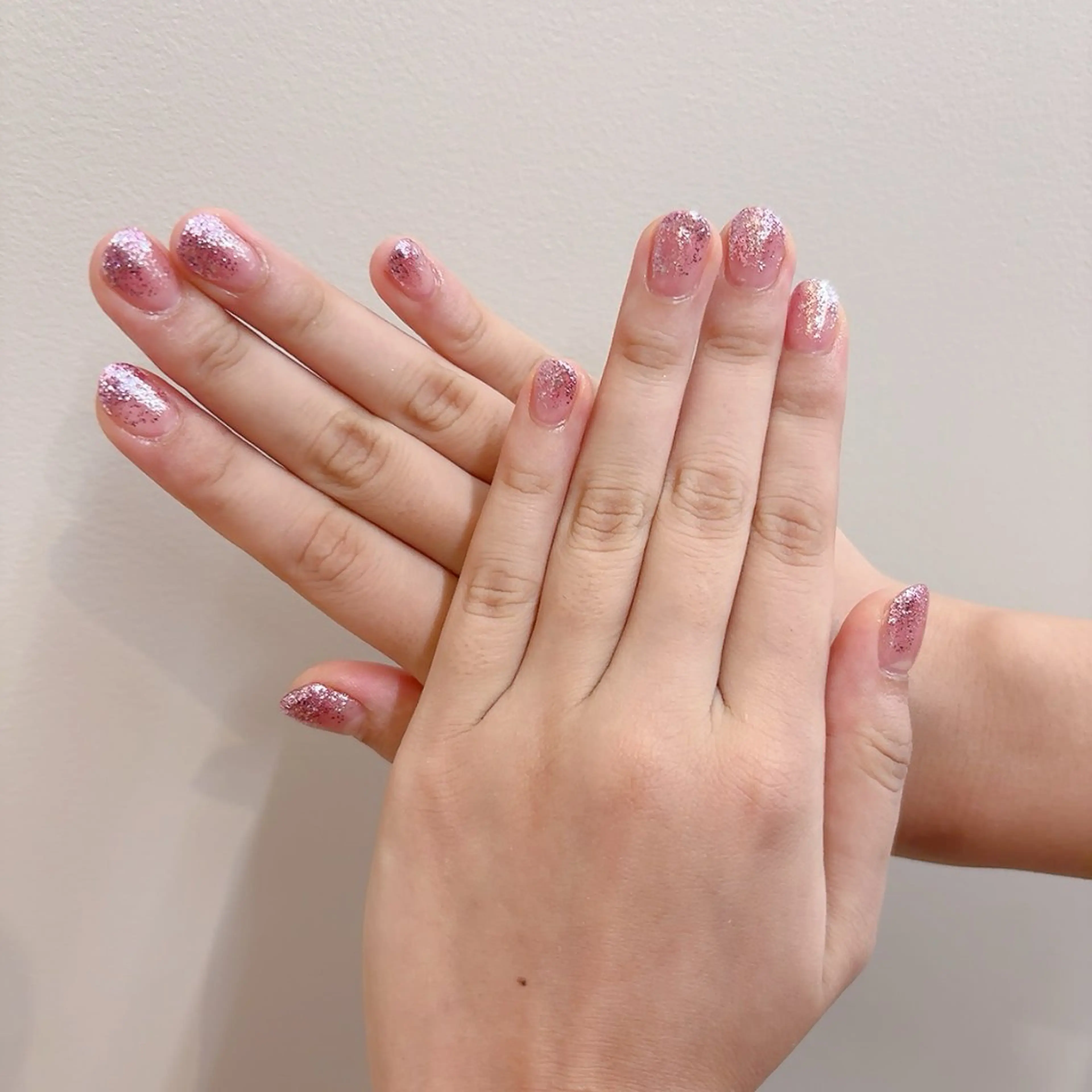 ネイル ラメ(グリッター) ラメグラデーション yui △TRIOSのネイルデザイン