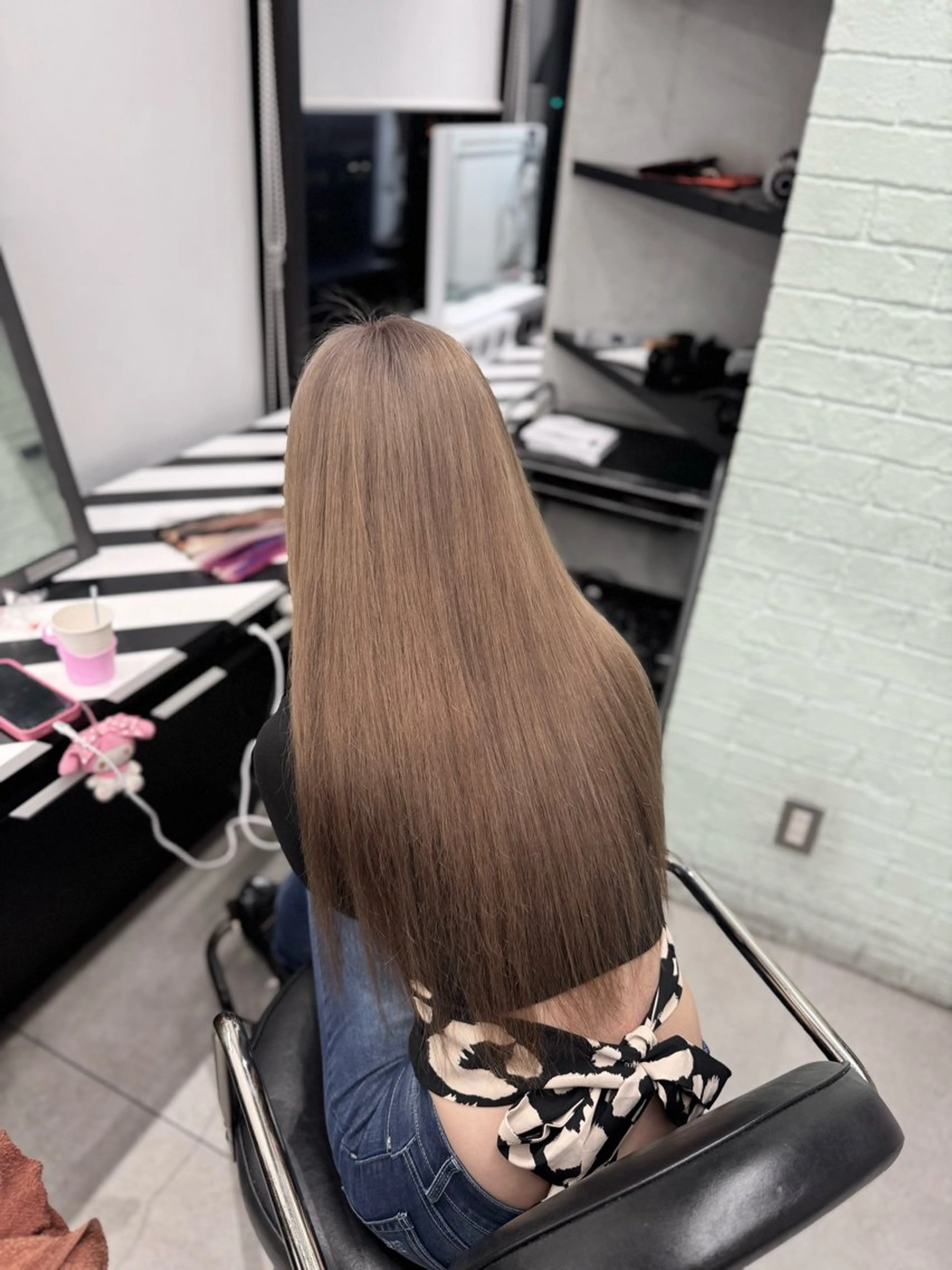 カラー 🇰🇷韓国風ハイ トーンKANA🖤のヘアスタイル