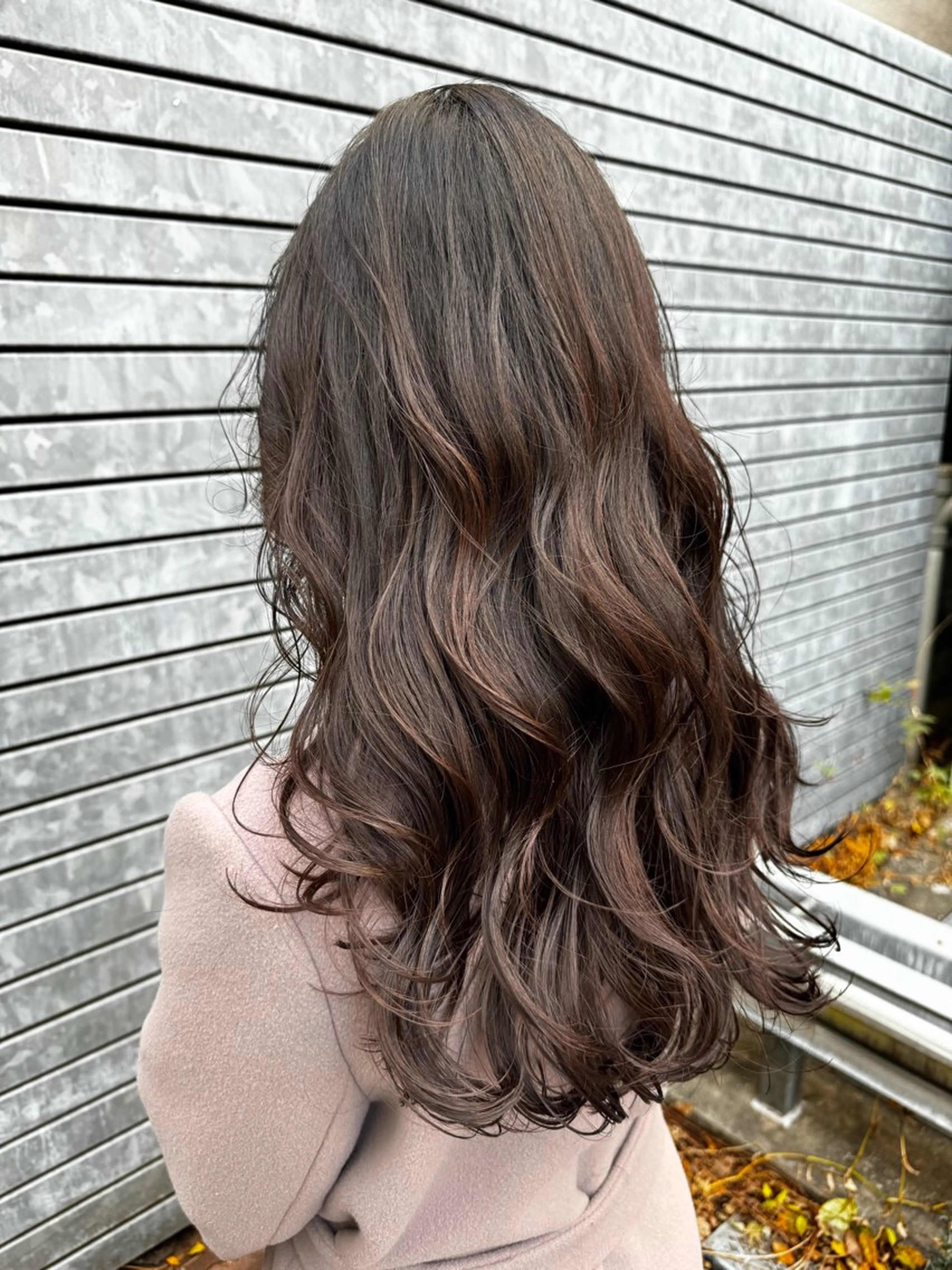 コテ巻き風パーマ➕髪質改善カラーの写真