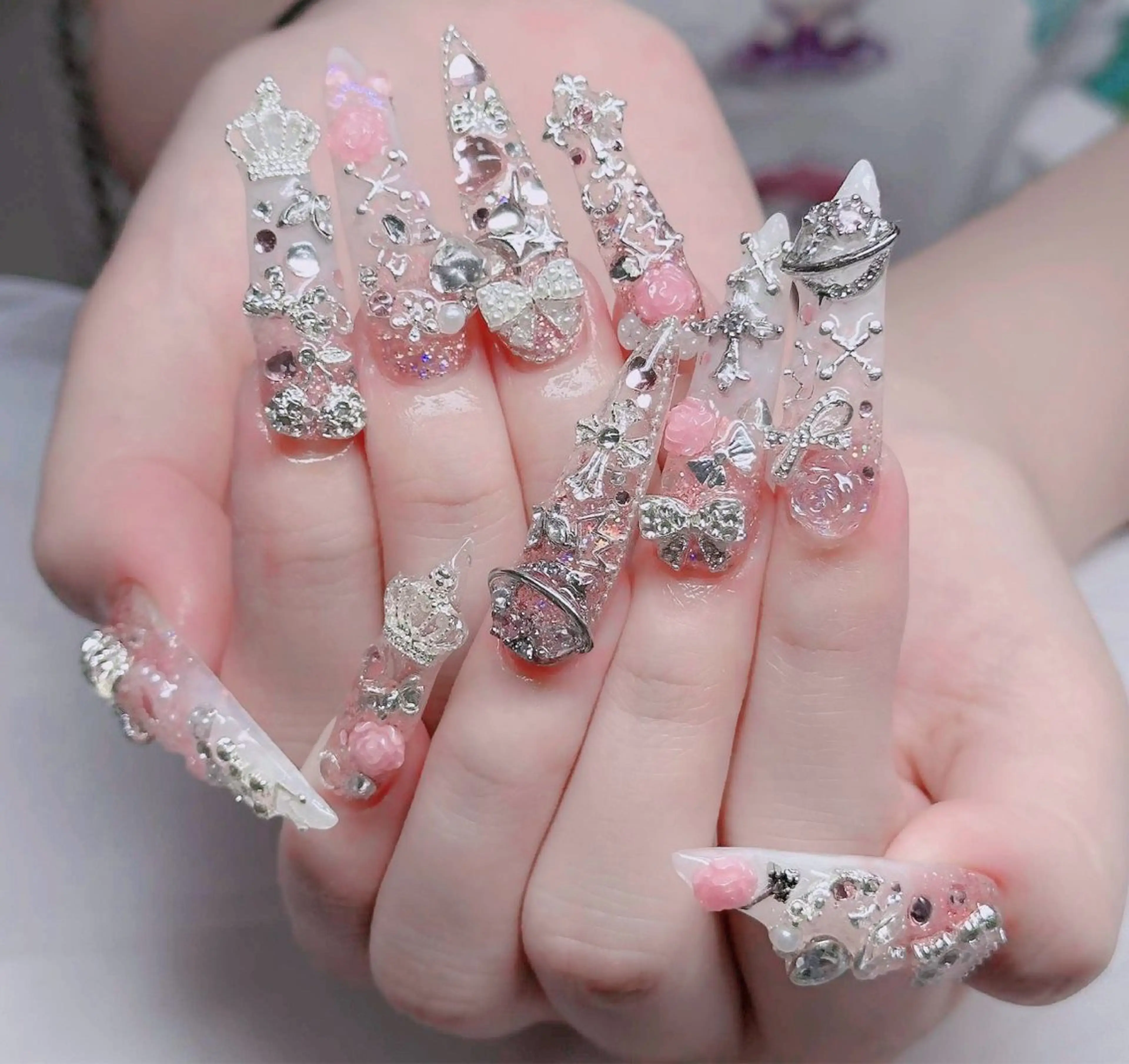 ネイル オーロラネイル フレンチネイル ジェルネイル ハロウィン キラキラネイル ハンドネイル H.baby Nail Salonのネイルデザイン