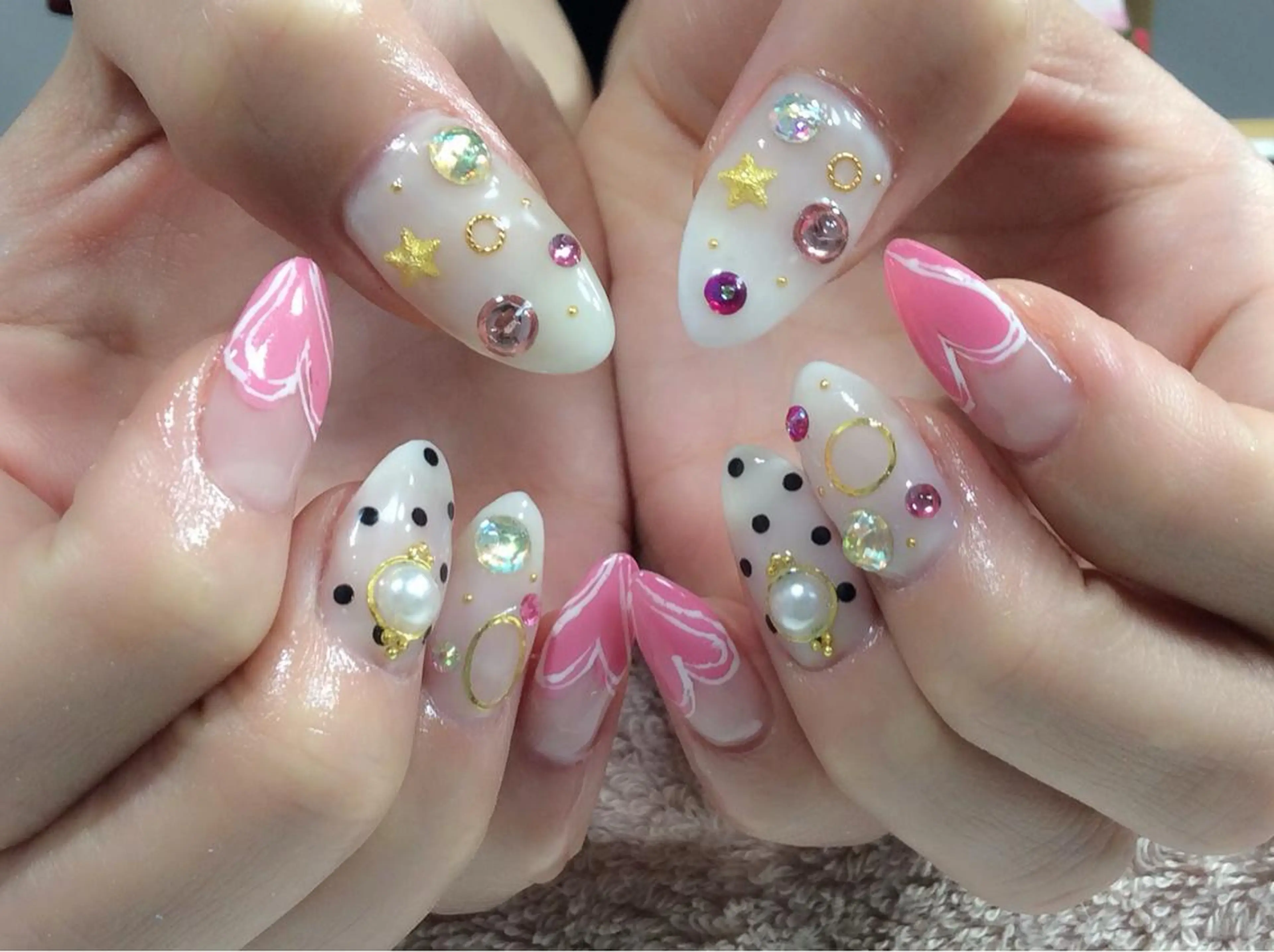 ネイル 中谷 亜佑美のネイルデザイン