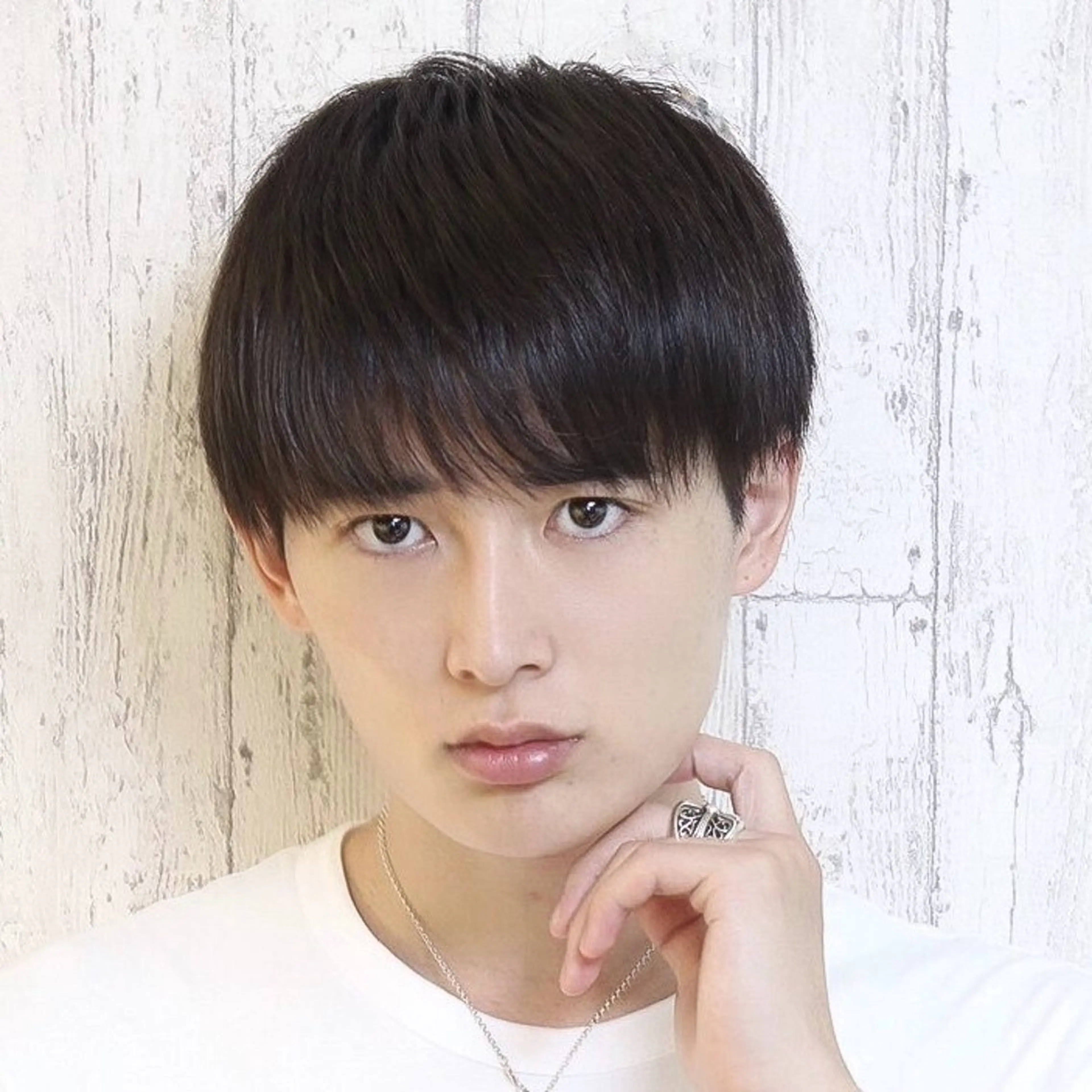 ショート メンズ マッシュ ショートヘア カット メンズ特化カットパー マカラー坂田柊のヘアスタイル