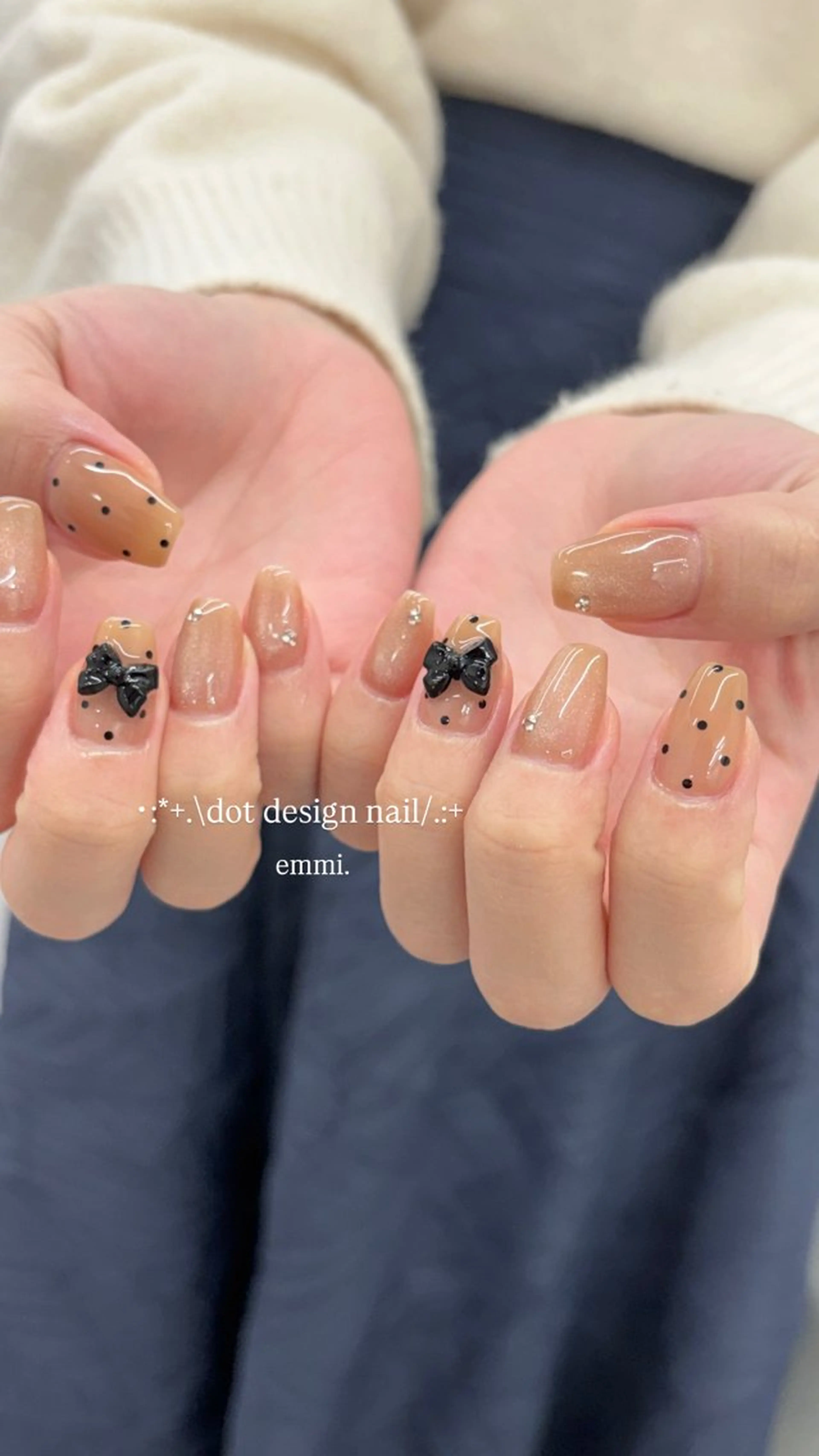 ネイル ドット ハンドネイル GO TODAY SHAiRE SALON 表参道colore店所属・emmi nailのネイルデザイン