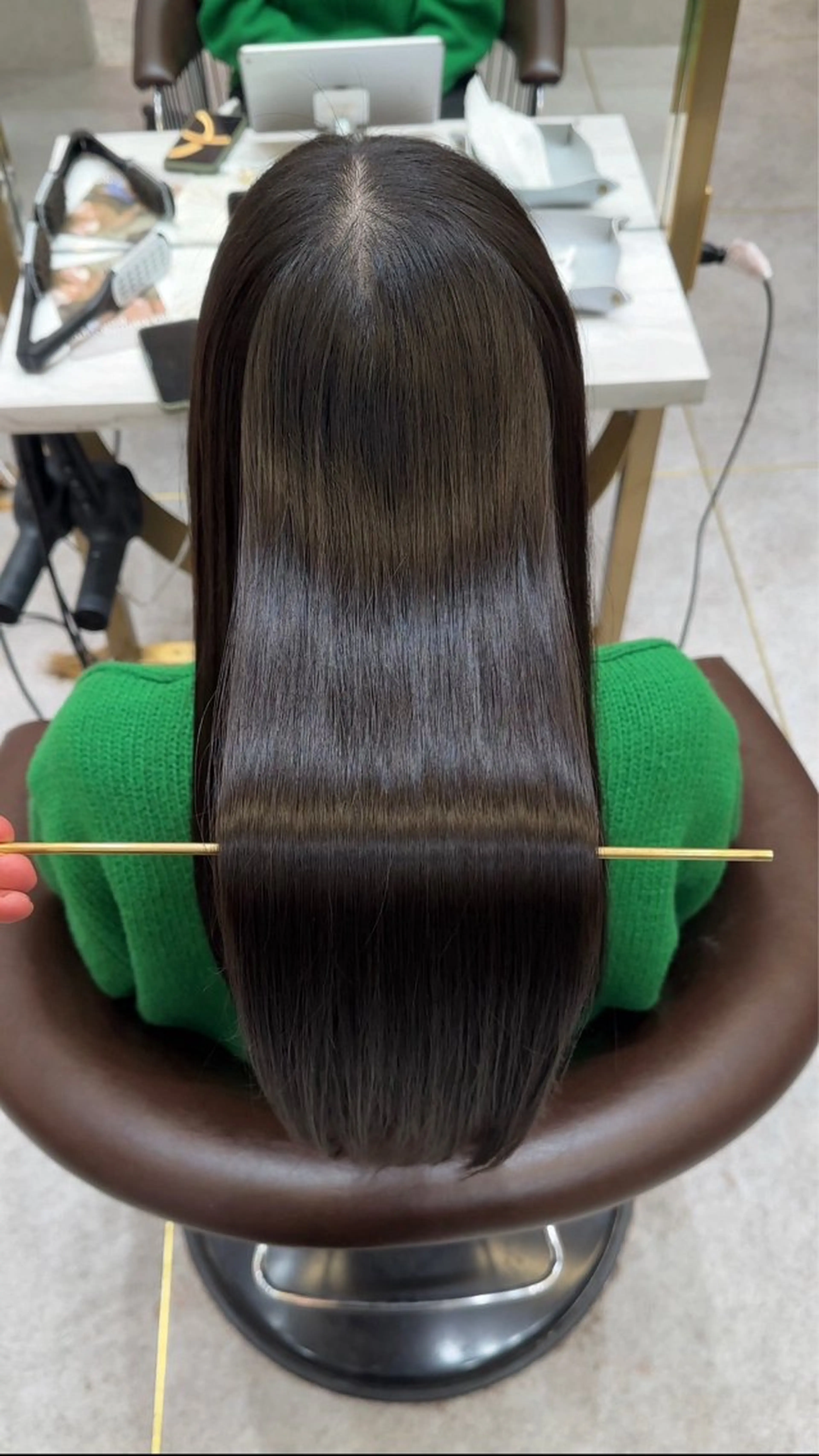 セミロング パーマ 縮毛矯正 カット 縮毛矯正 トリートメント 【美髪矯正】 吉村　清志のヘアスタイル