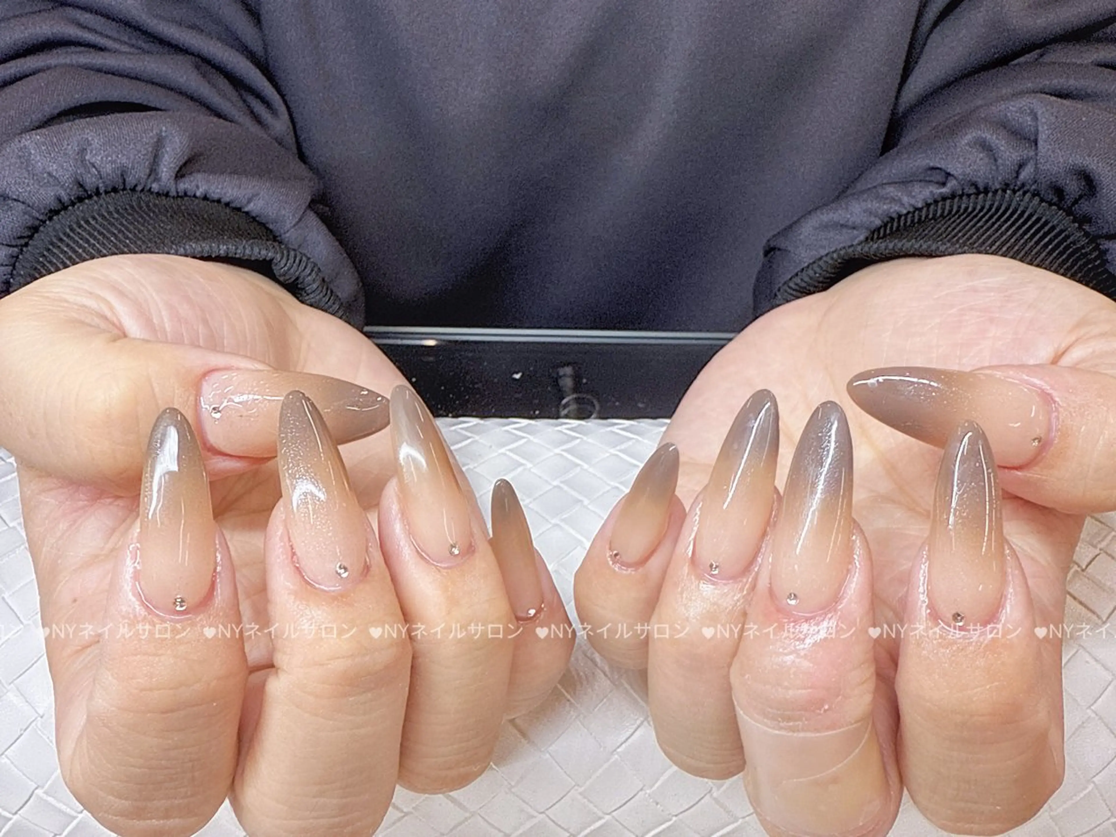 ネイル 長さ出し フットネイル フレンチネイル ジェルネイル ガーリー ハンドネイル NYネイルサロン 千葉中央店所属・NYネイルサロン 千葉中央店のネイルデザイン