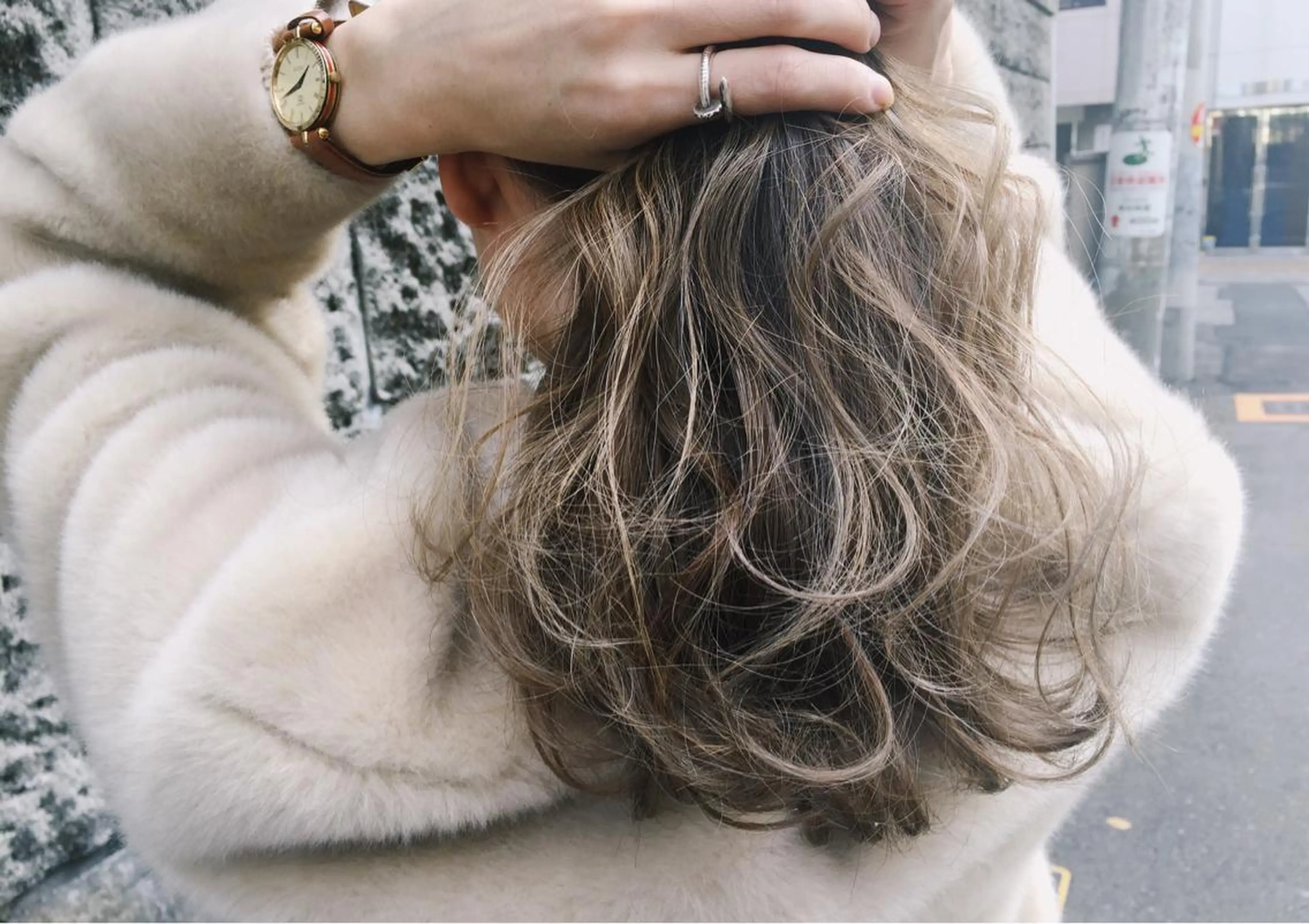 セミロング カラー グレージュ ハイライトカラー イルミナカラー ハイライト トリートメント 🌈髪質改善カラーの 🌈坂本侑樹のヘアスタイル