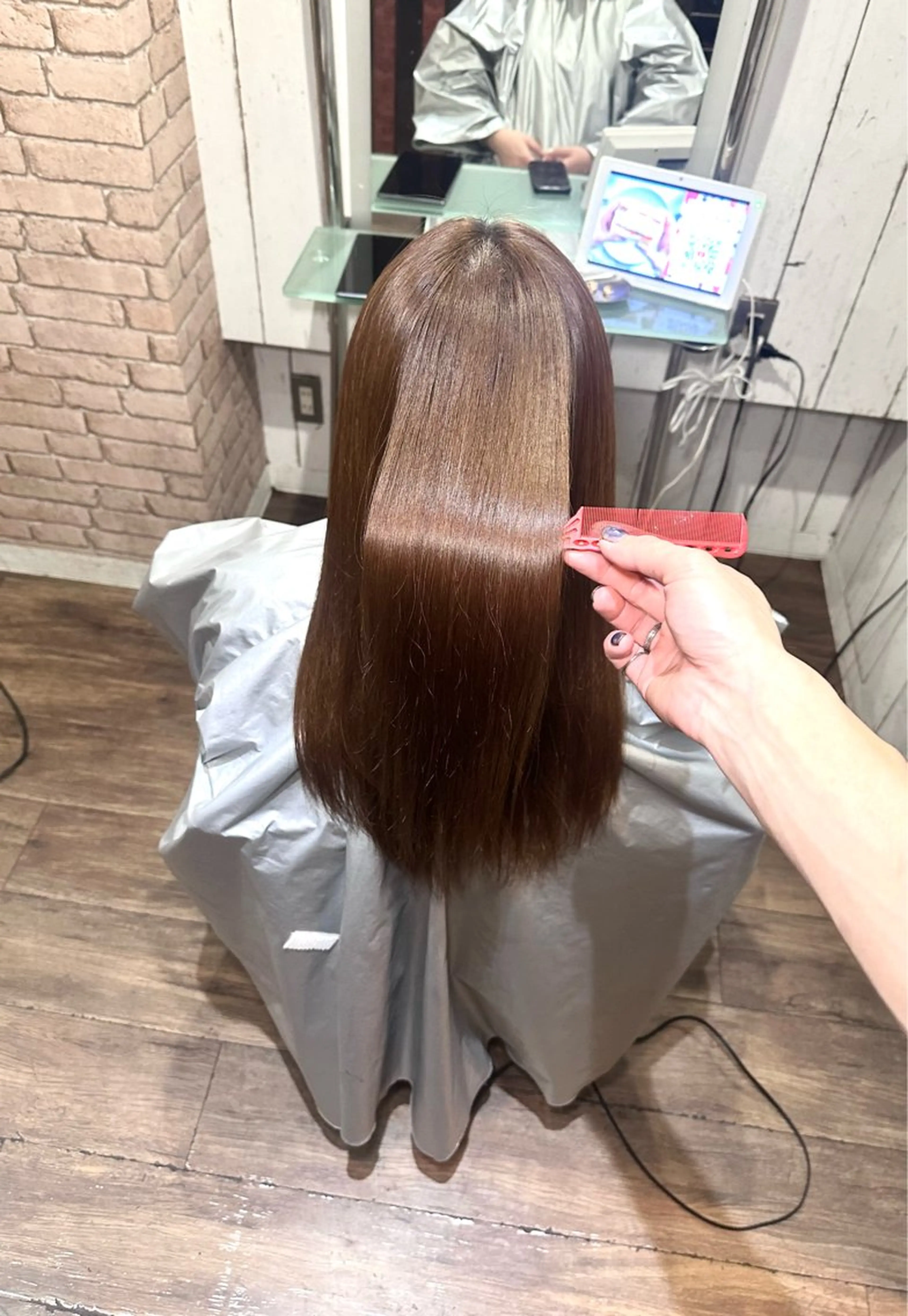 カラー ヘアアレンジ カット ヘアカラー トリートメント MiU所属・韓国×髪質改善×美髪 縮毛矯正×レイヤーのヘアスタイル