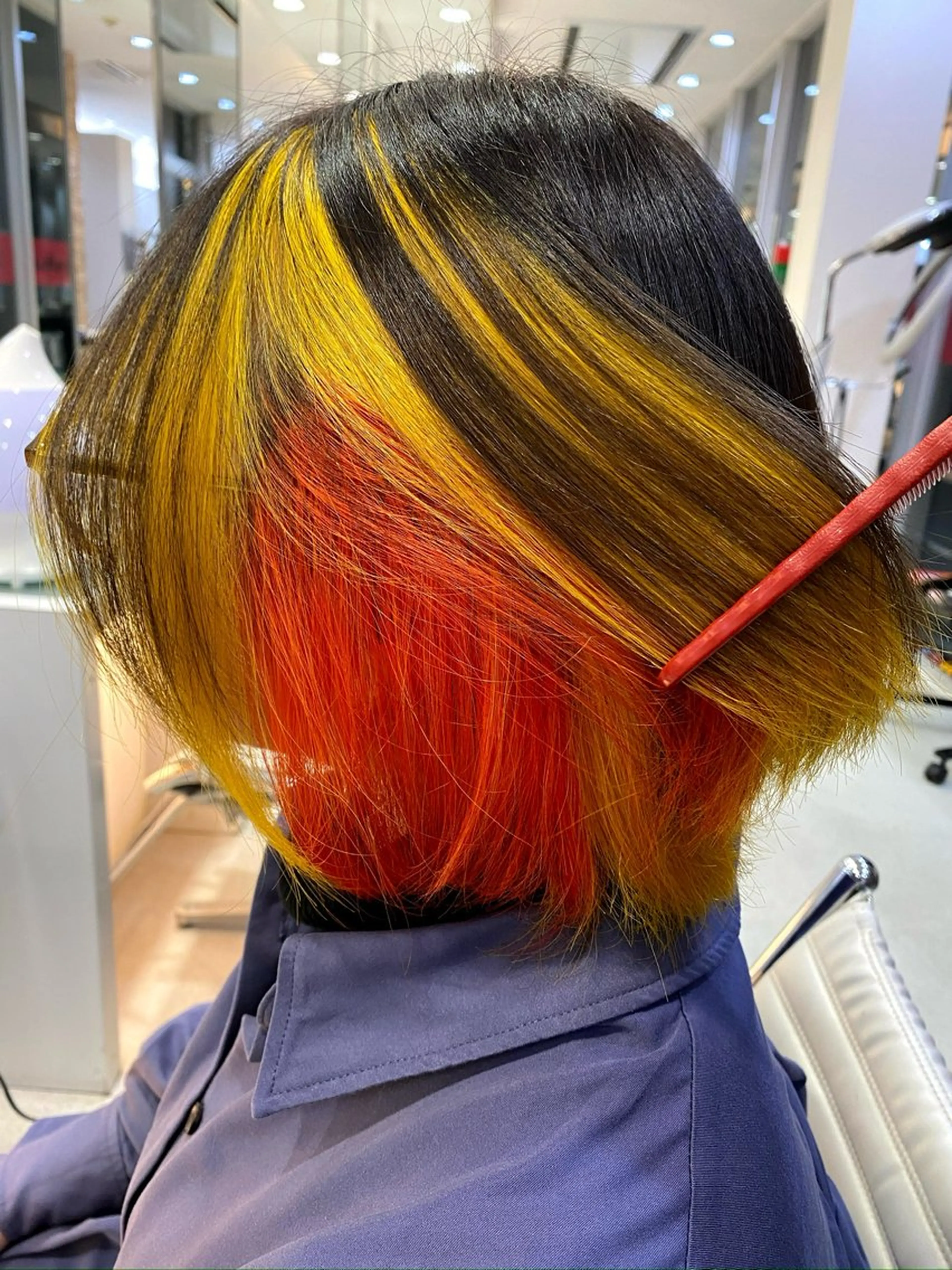 ショート カラー ベージュカラー デザインカラー イヤリングカラー グレージュ カット ヘアカラー SALOWIN二子玉川South店所属・🌼デザインカラー 🌼kumicoのヘアスタイル