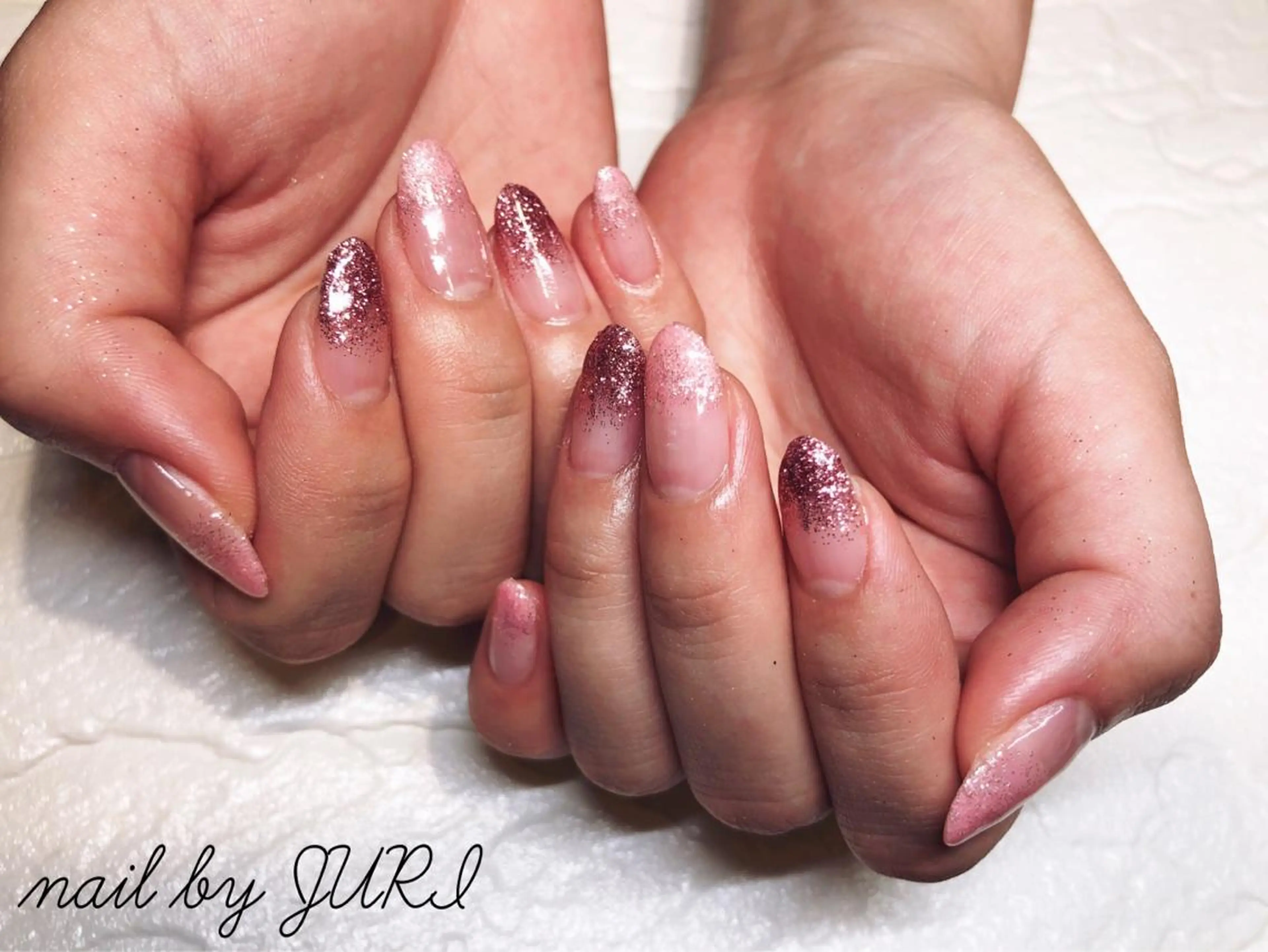 ネイル フットネイル フレンチネイル ジェルネイル グラデーション ラメ(グリッター) NEO Beauty Salon所属・𝐍𝐄𝐎 𝐉𝐔𝐑𝐈のネイルデザイン