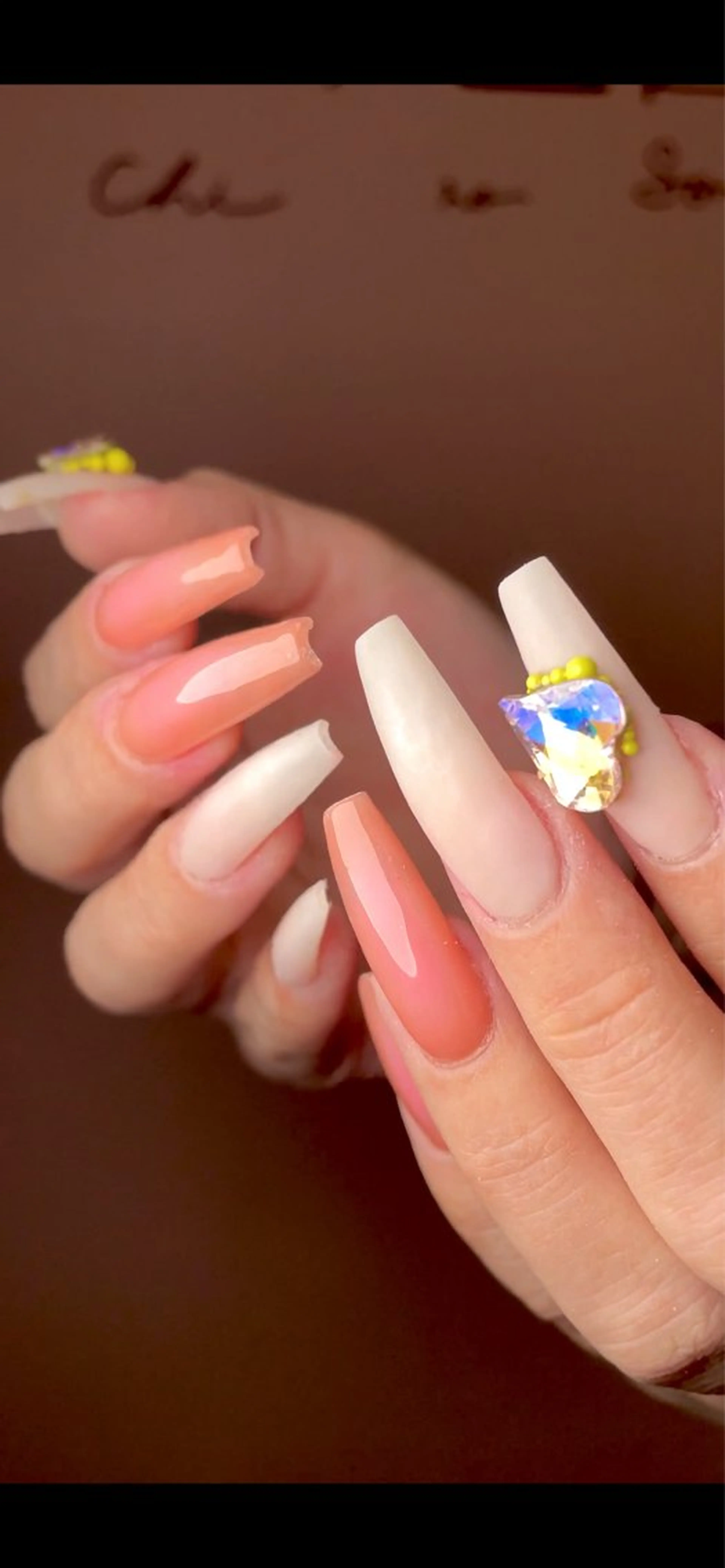 ネイル 長さ出し ロングネイル nail salon王妃の園所属・王妃の園 ohinosonoのネイルデザイン