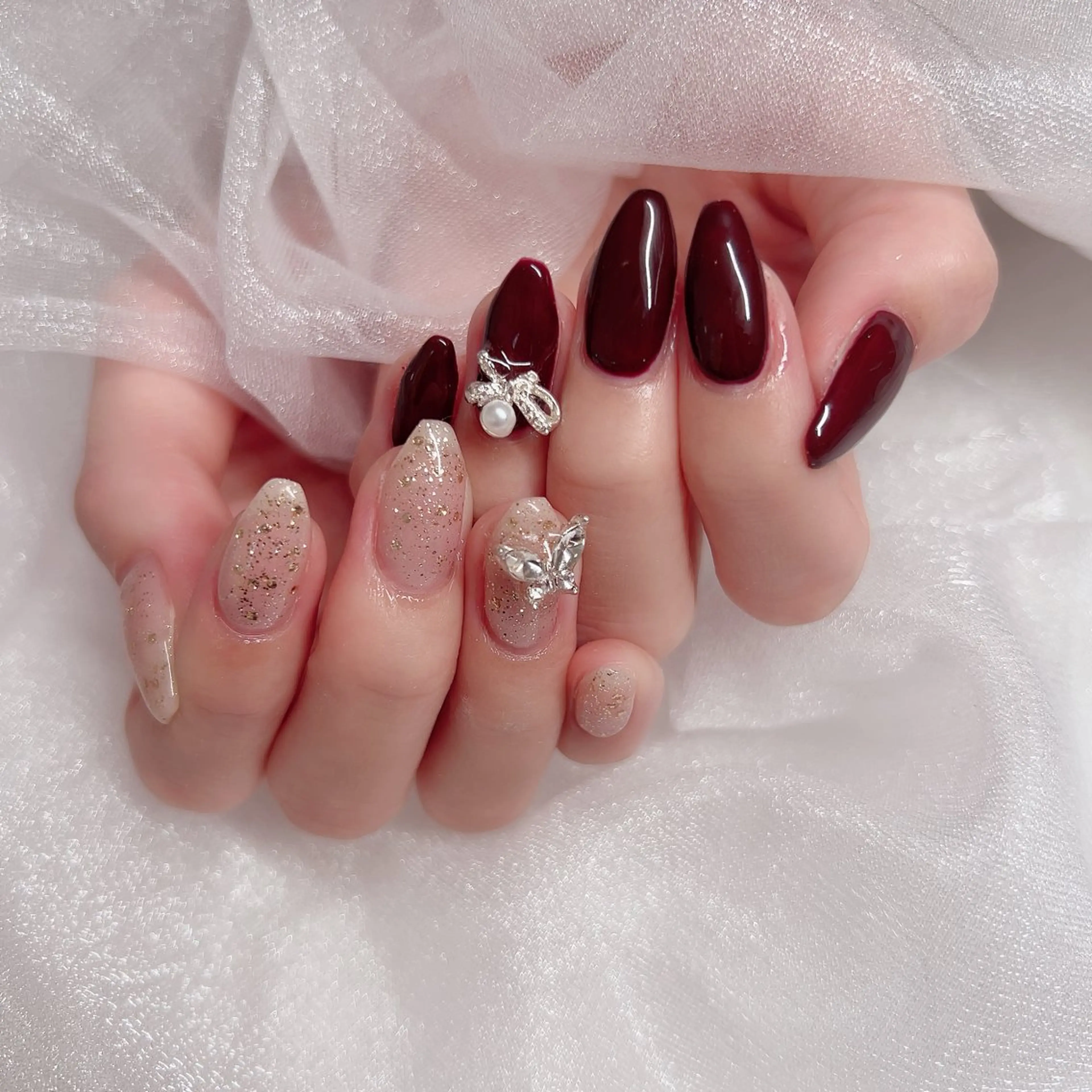 ネイル ジェルネイル パラジェル HENECY🍓 momokaのネイルデザイン