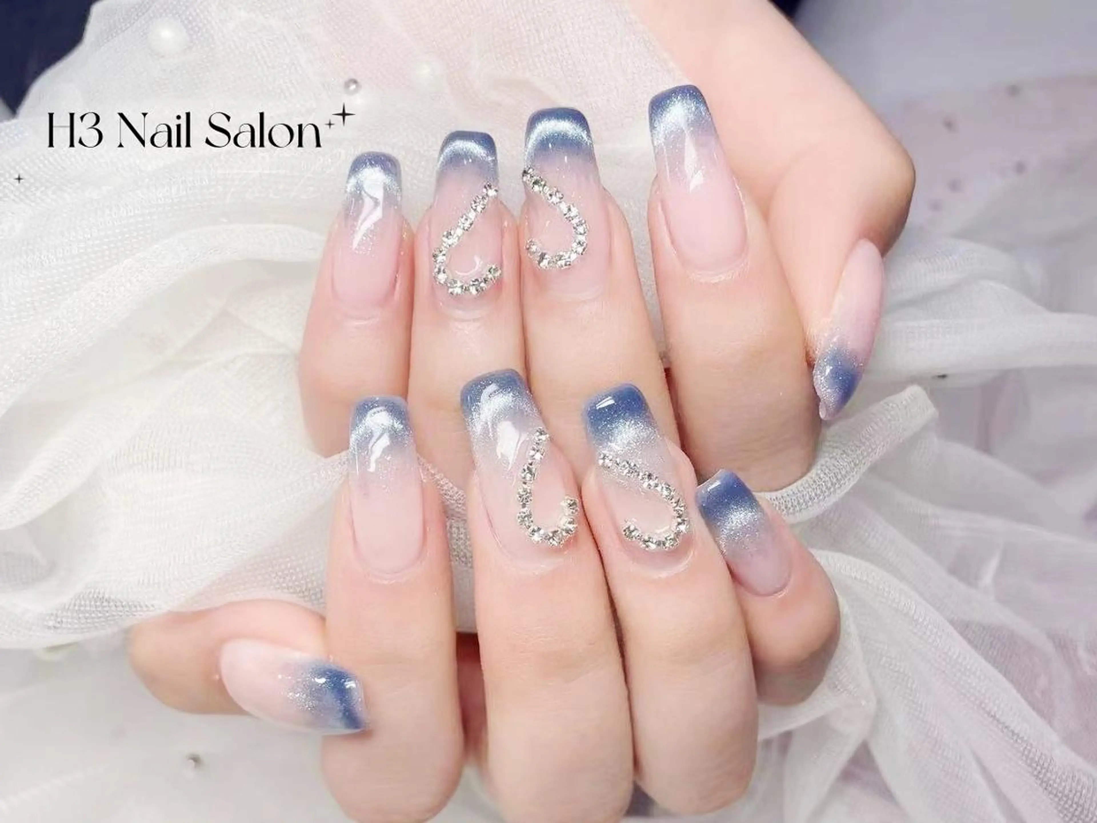 ロング H3 ネイル サロンのネイルデザイン