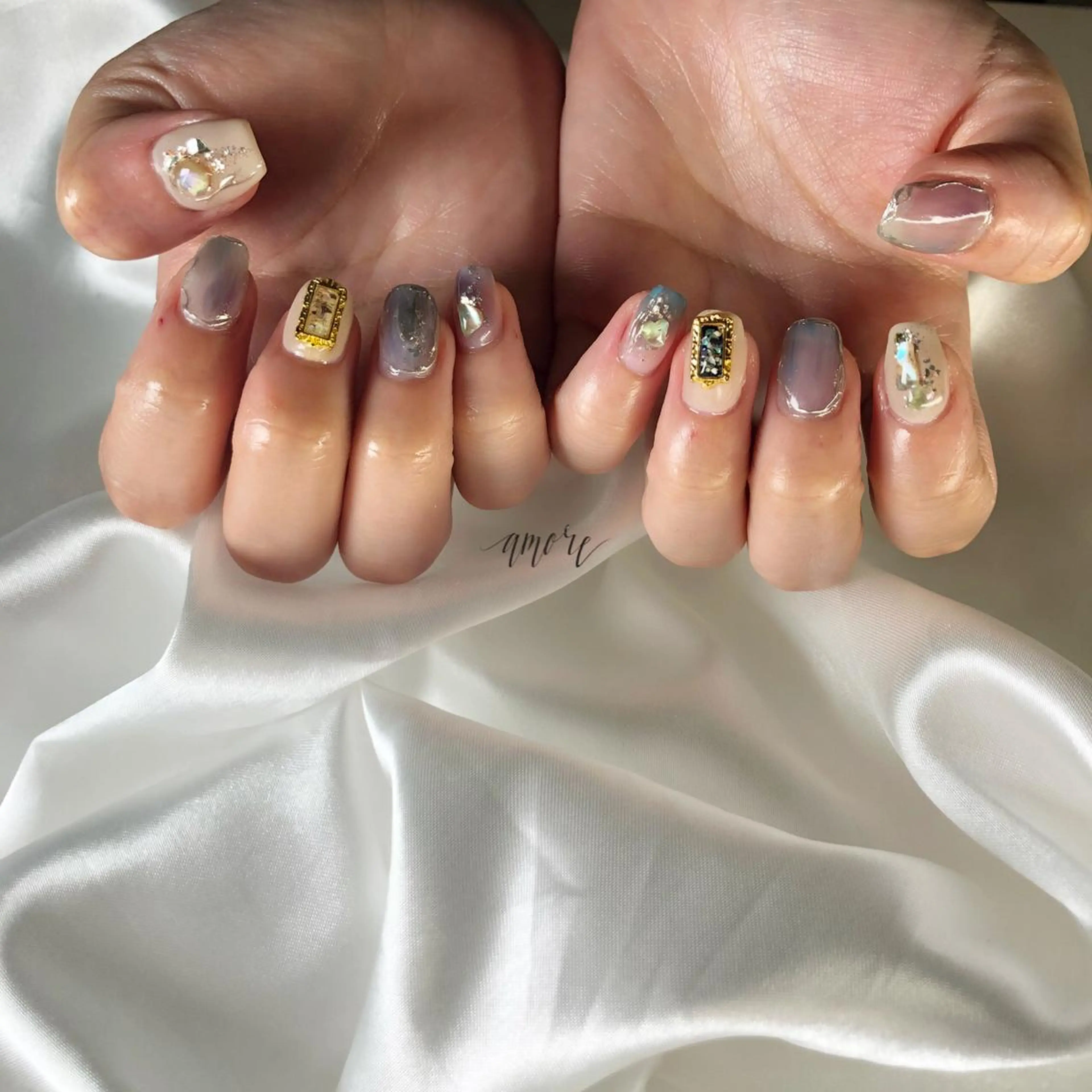 ネイル ジェルネイル 氷ネイル・うるうるネイル マグネットネイル ミラーネイル ニュアンスネイル You kyehwaのネイルデザイン