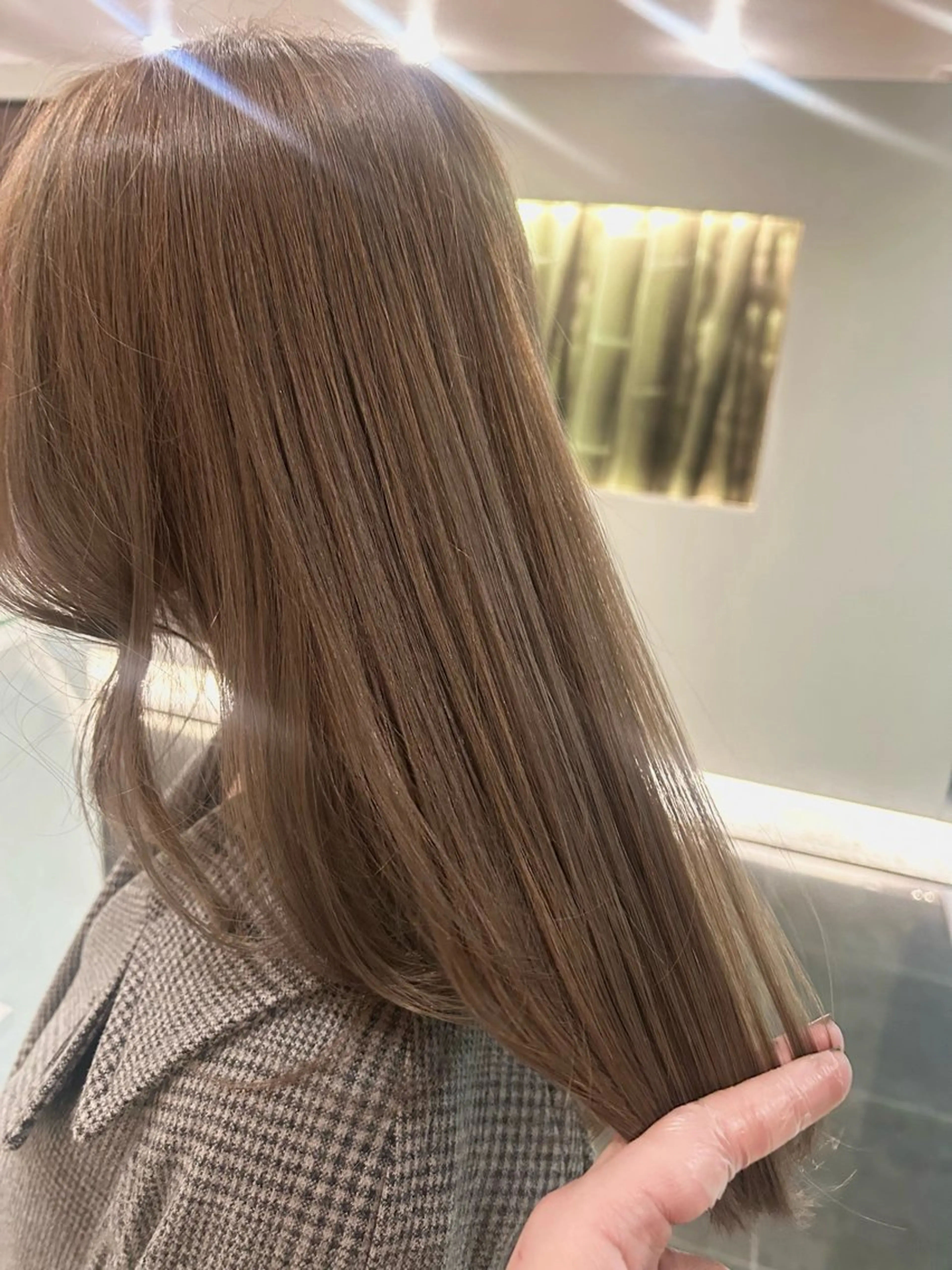 ロング カラー グレージュ カット ヘアカラー トリートメント チーフデザイナー 若林　麻衣のヘアスタイル
