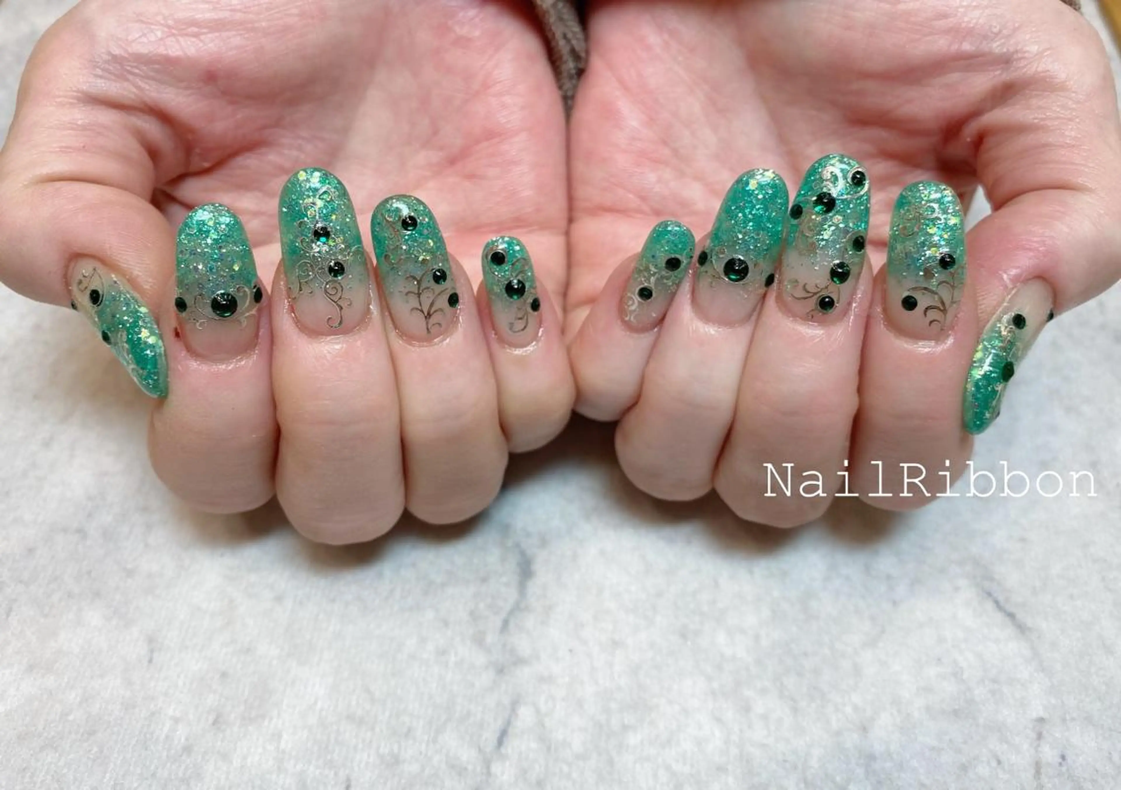 ネイル SWAMP nails所属・🎀ネイルサロン RIRI🎀のネイルデザイン