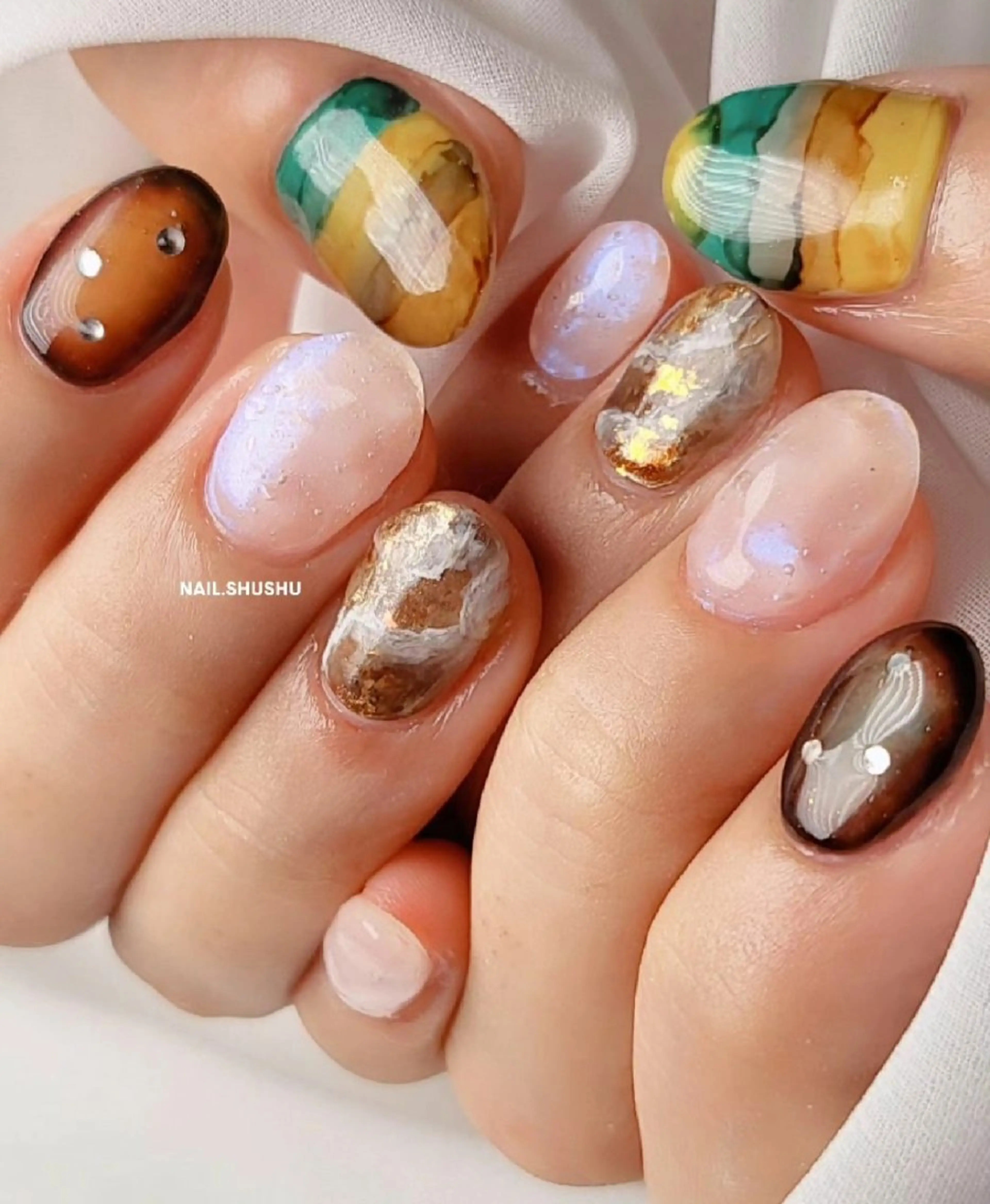 ネイル 持ち込み ニュアンスネイル ワンカラーネイル シンプルネイル 3dパーツ/流行り 👧shushu❤️のネイルデザイン