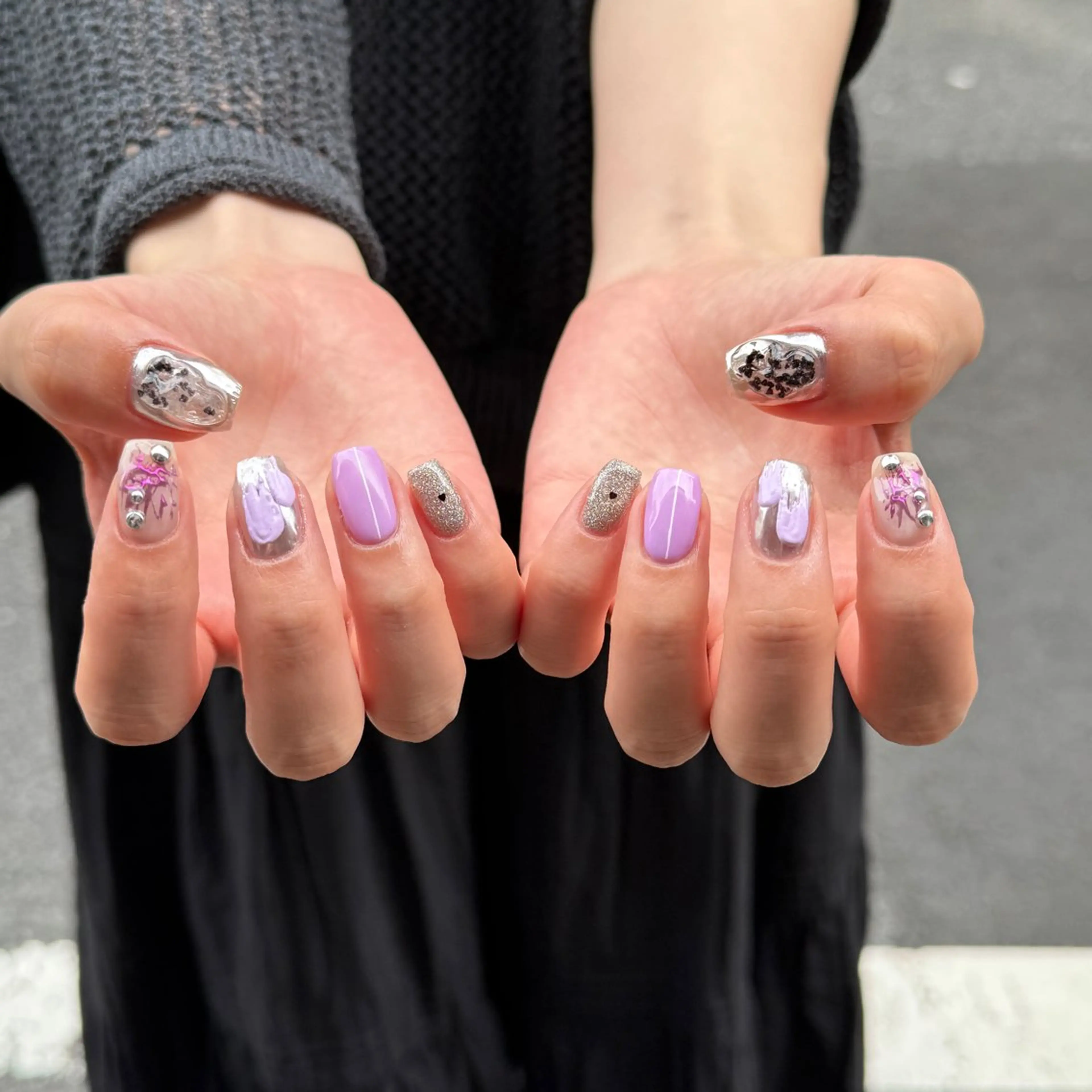 ネイル ハンドネイル 𝐫𝐚𝐢 𝐧𝐚𝐢𝐥の眉毛・アイブロウイメージ