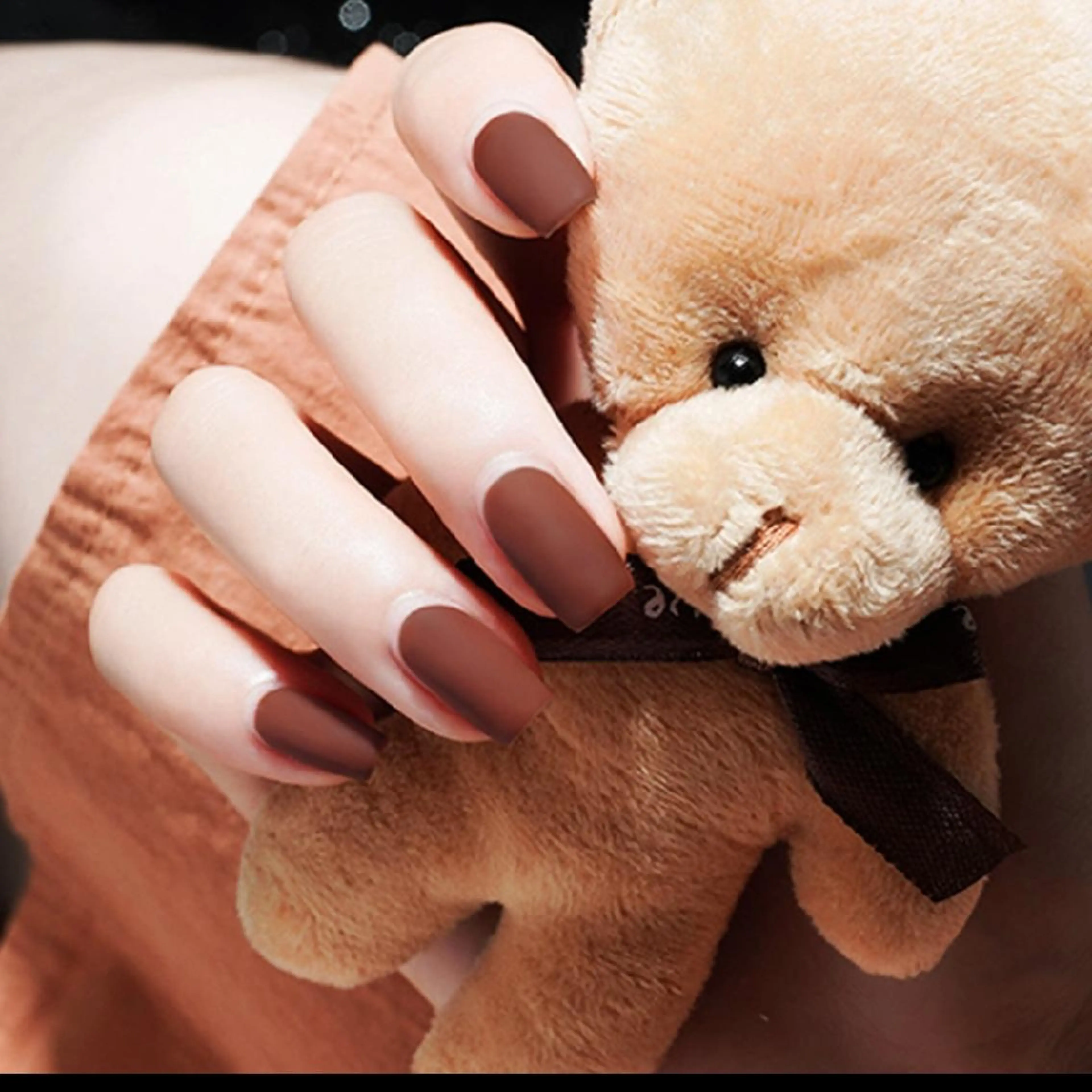 ミディアム ネイル ネイリストゆか💅 長さだし、深爪矯正のネイルデザイン