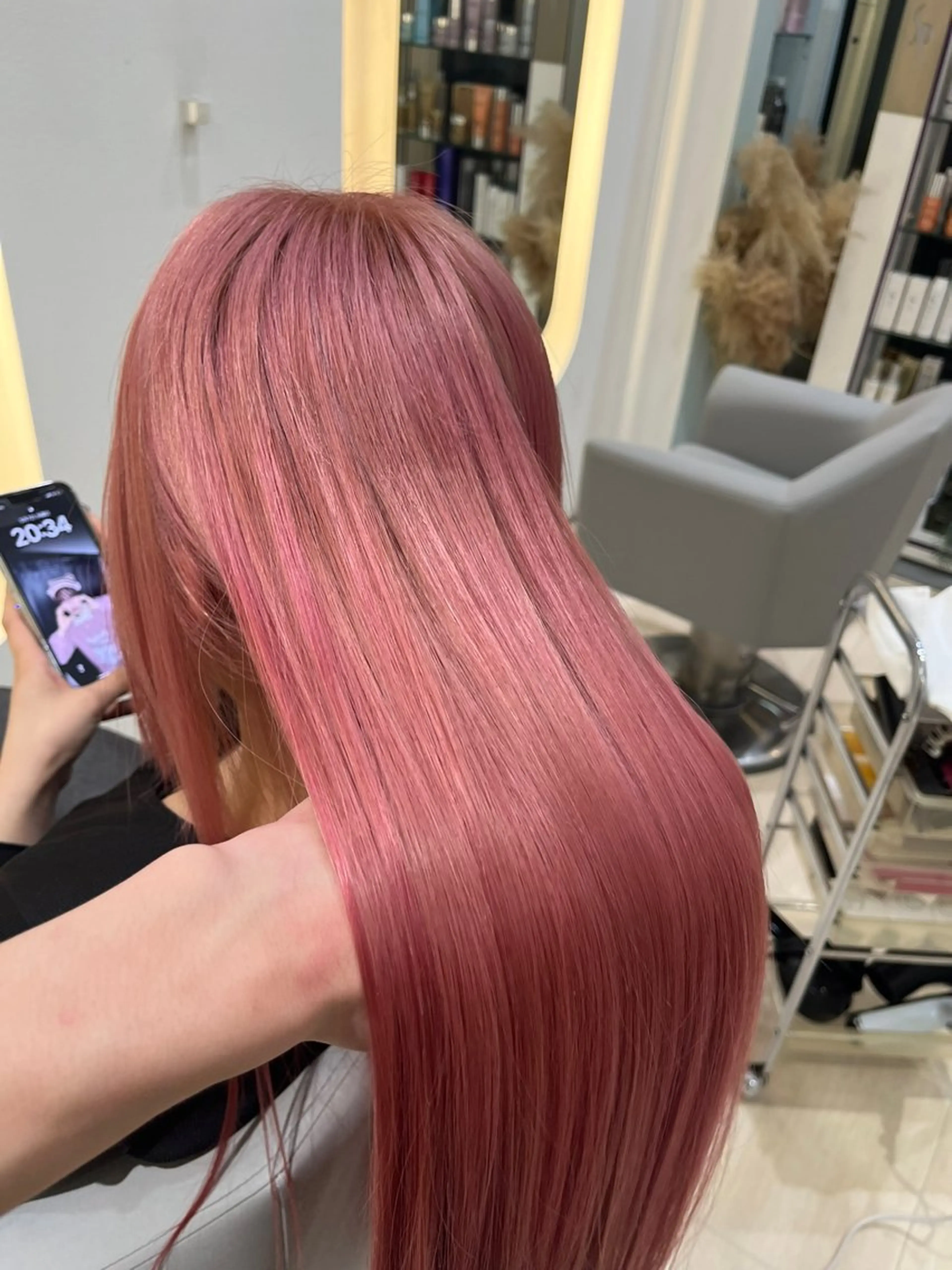 ロング カラー ブリーチ ハイトーンカラー ピンクカラー R u i /透明感カラーのヘアスタイル