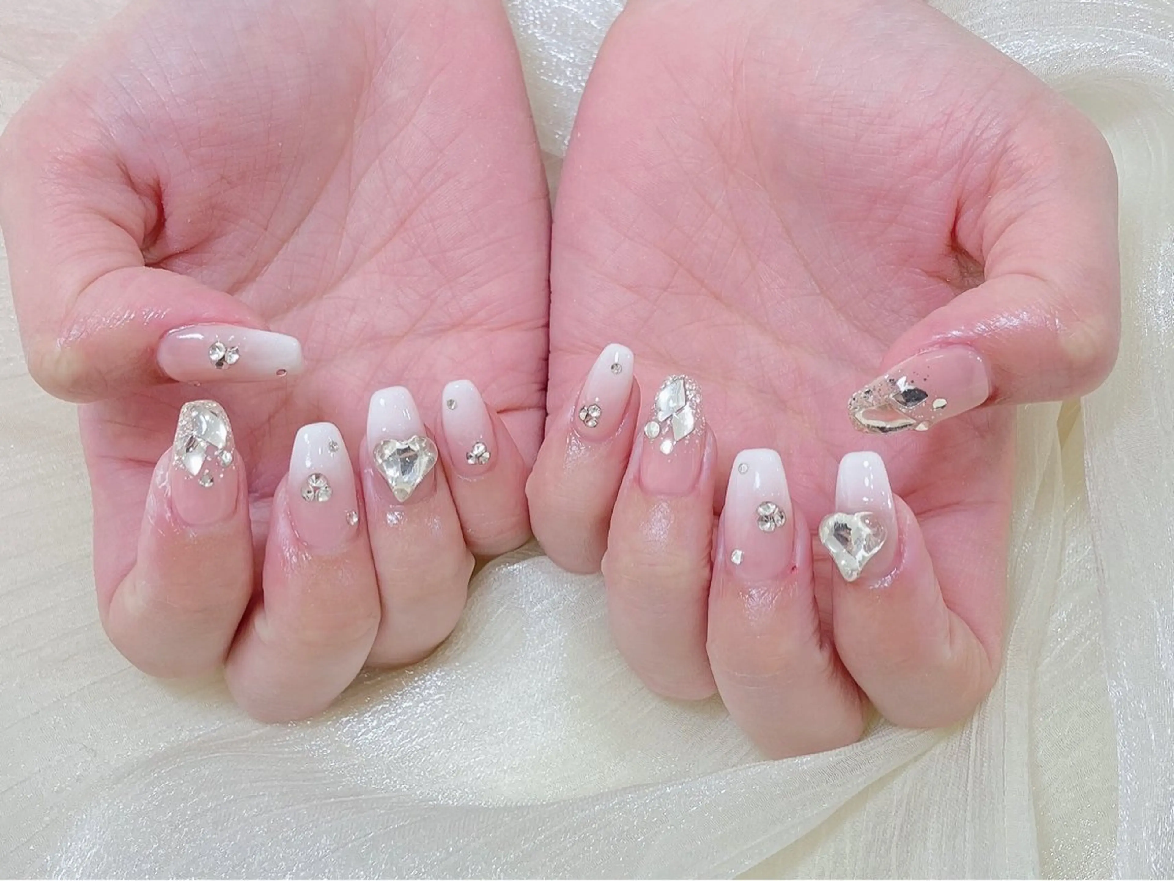 ネイル 持ち込み 林 麗欽のネイルデザイン