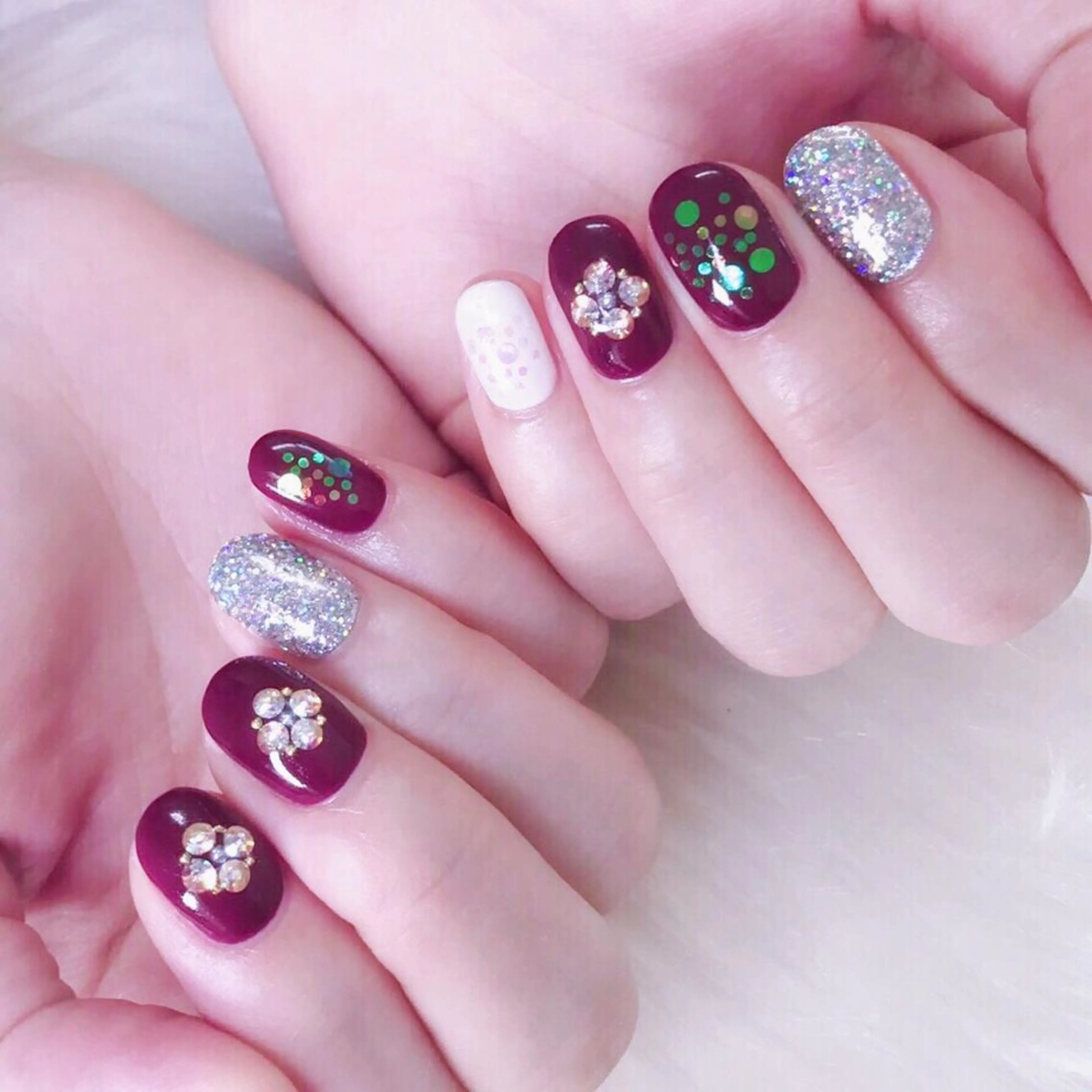 ネイル NOIROUGE所属・NOI ROUGEのネイルデザイン