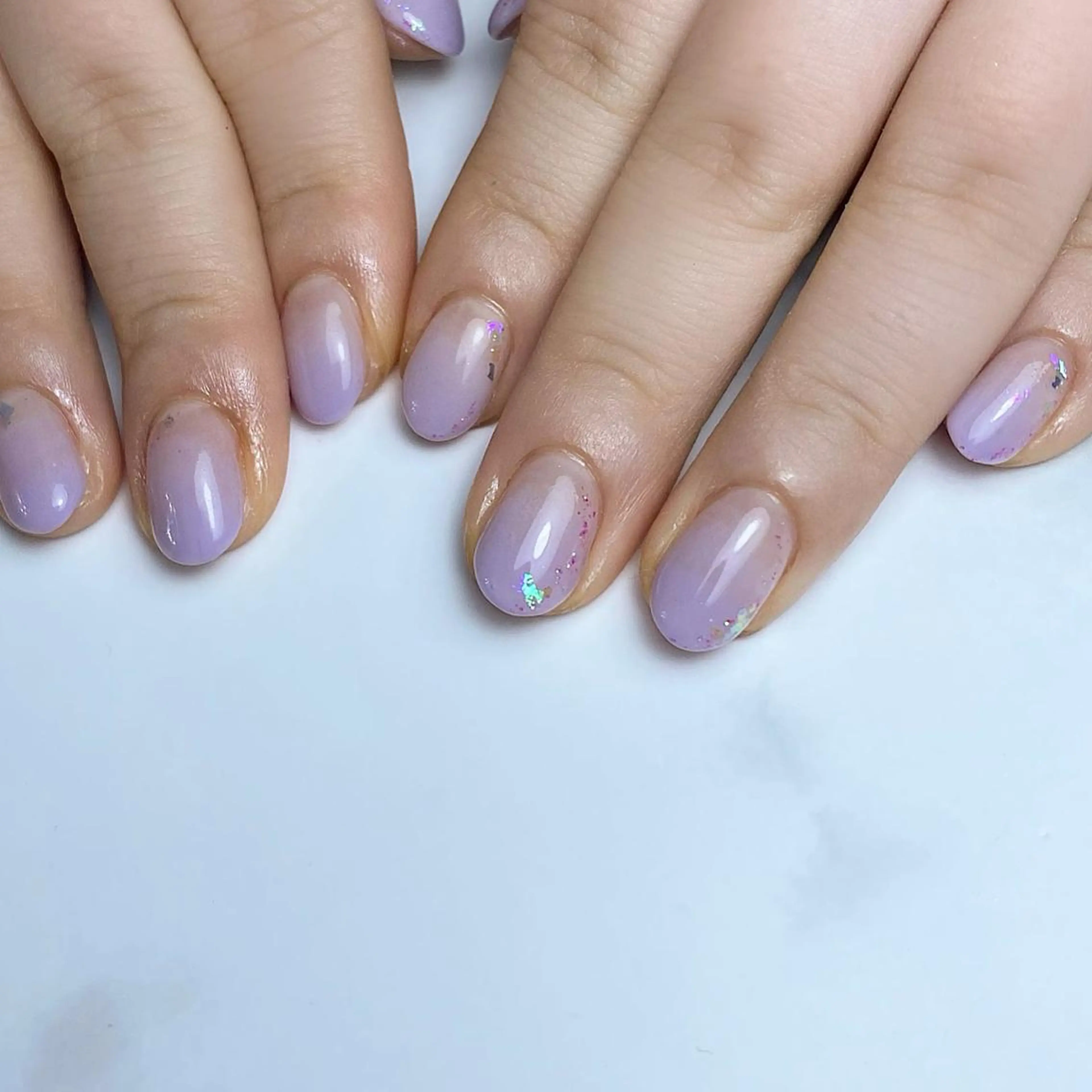 ネイル グラデーション オフィスネイル パープル ショートネイル シンプルネイル Nail ameria megu所属・ameria meguのネイルデザイン