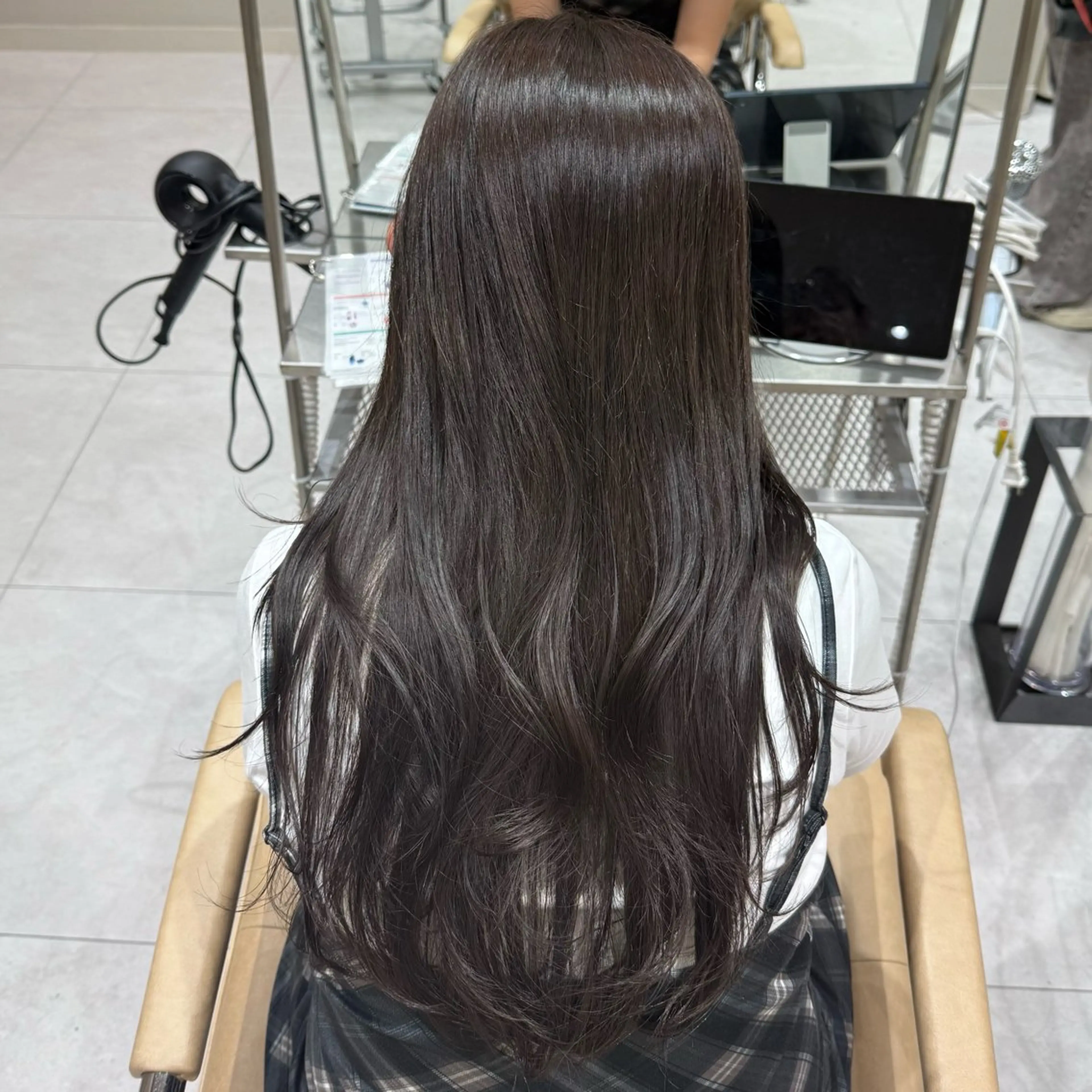 ロング カット トリートメント 韓国レイヤー｜ 透明感カラー｜ココナのヘアスタイル