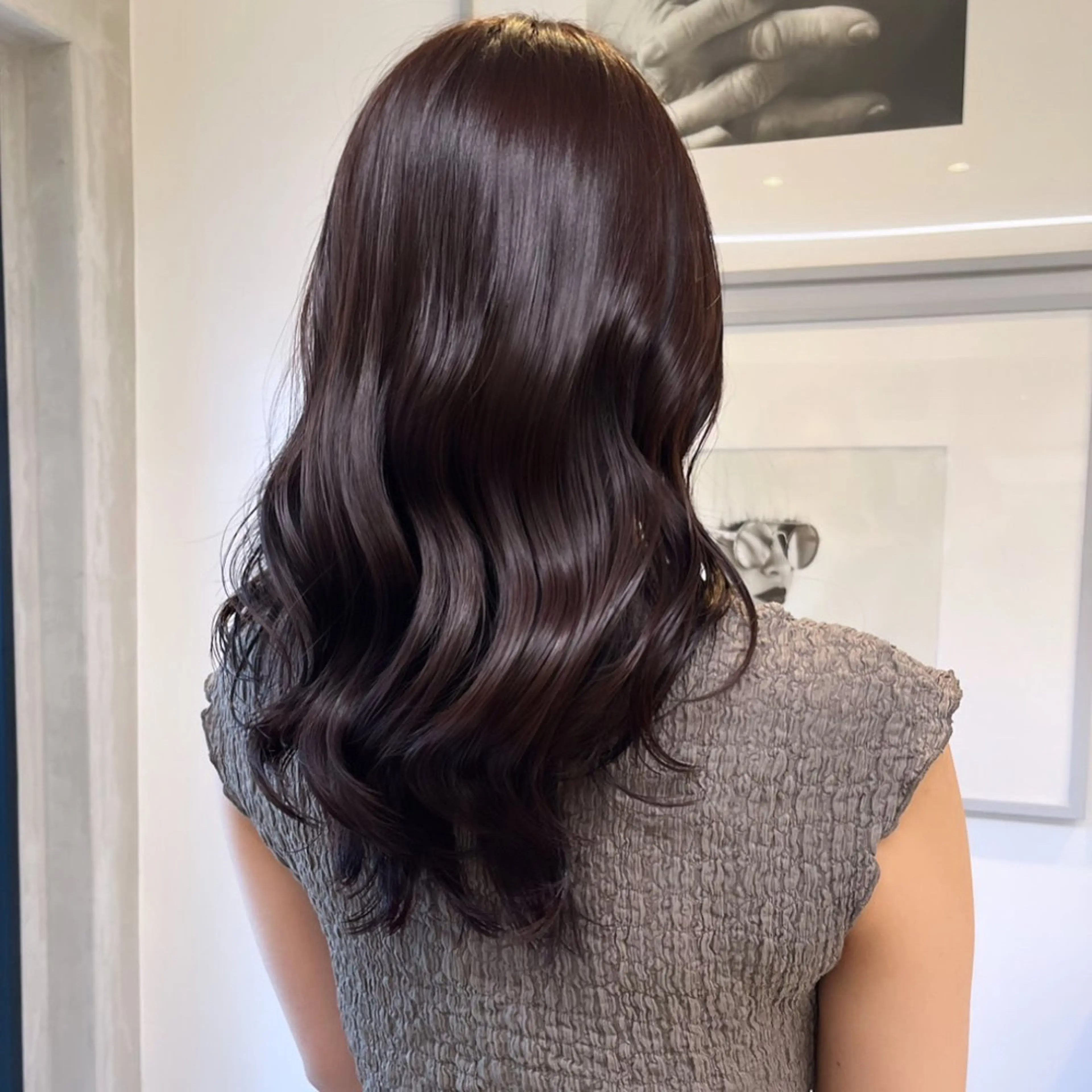 セミロング カラー ブラウンカラー カシス 透明感カラー ラベンダーカラー ラベンダーブラウン ヘアカラー トリートメント ヘッドスパ ヘアセット カジュアルを女っぽく 𝗮𝘆𝗮𝗰𝗼のヘアスタイル