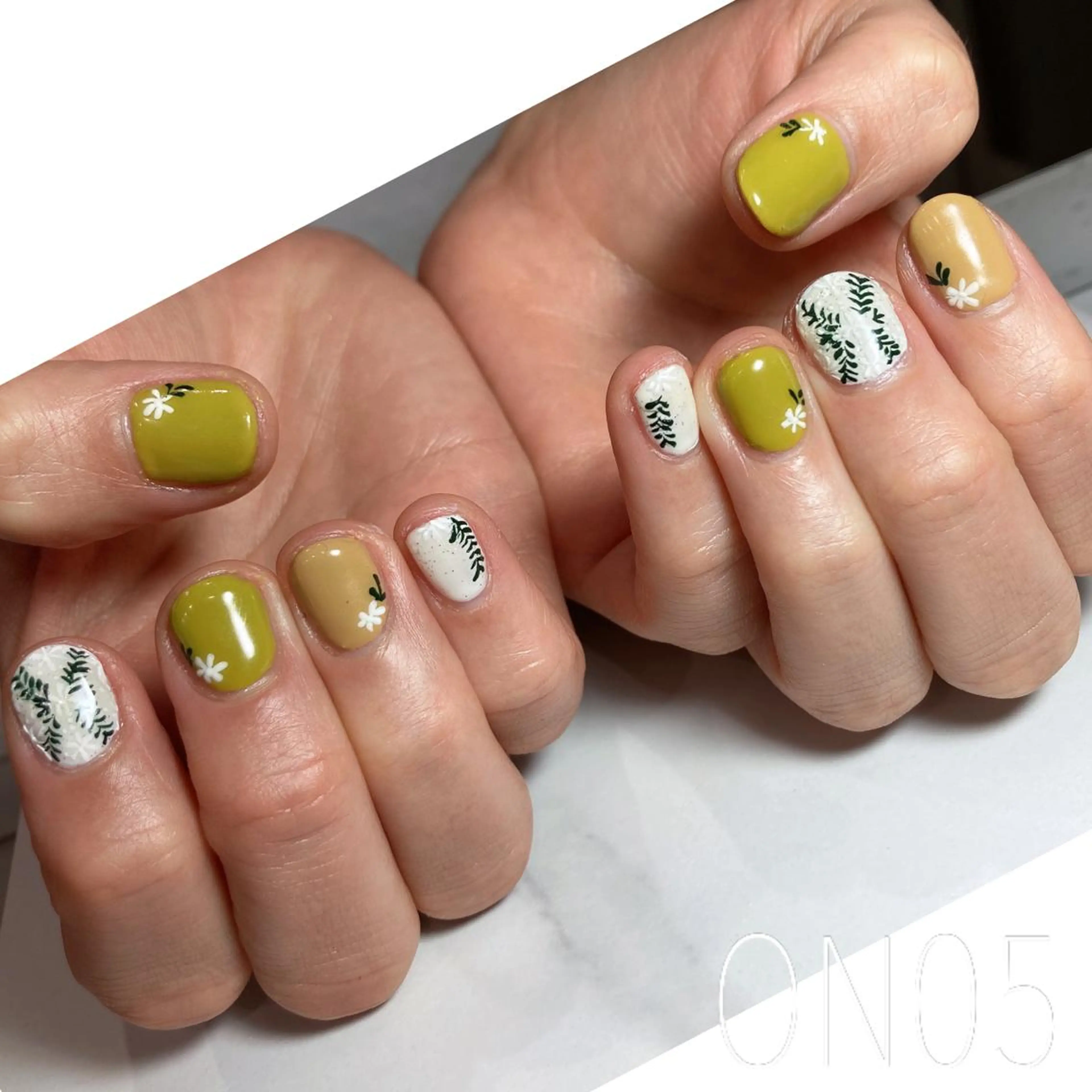 ネイル 園 寛子 （ネイリスト）のネイルデザイン