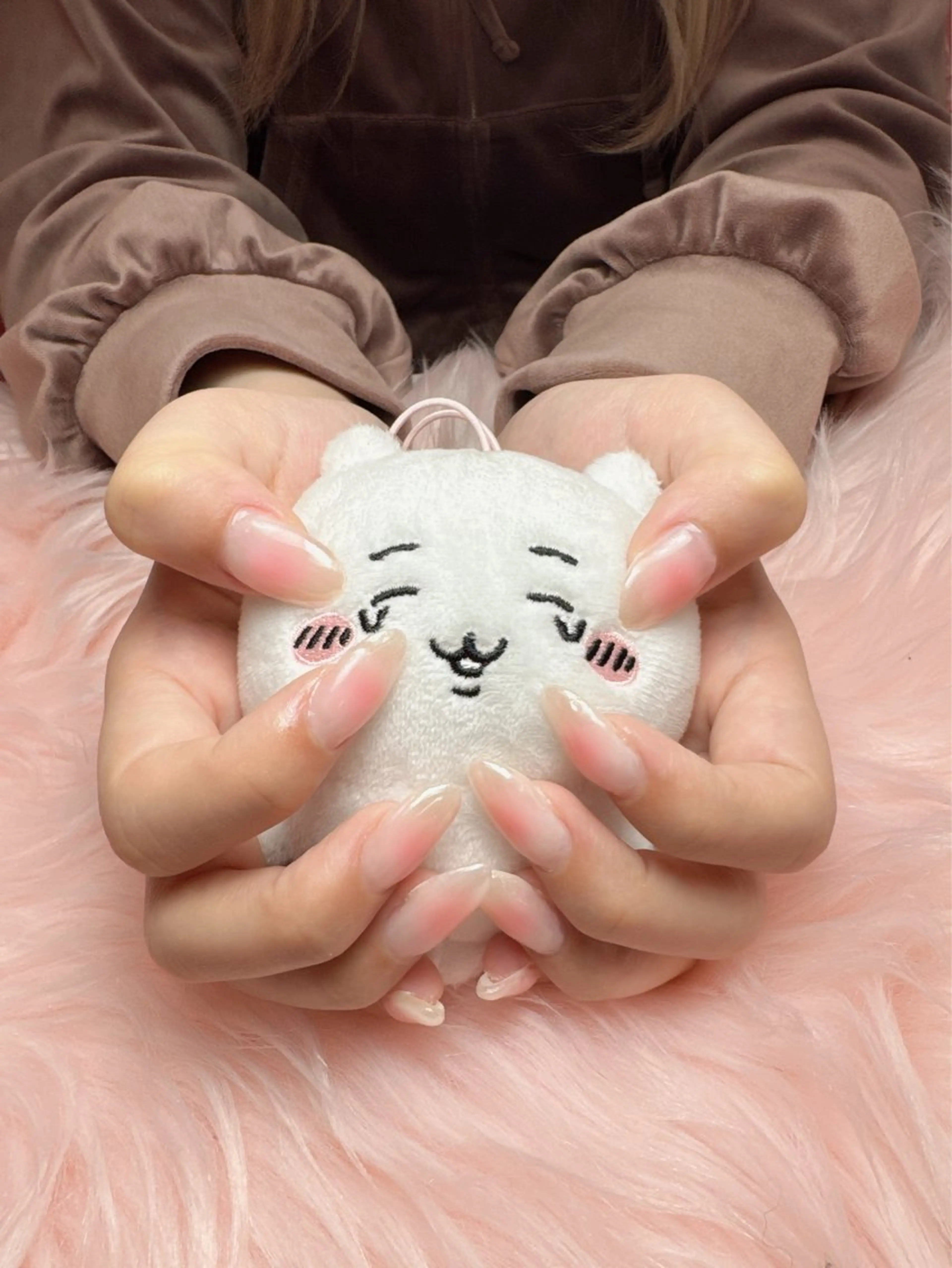 ネイル チークネイル 岩川 紗野のネイルデザイン