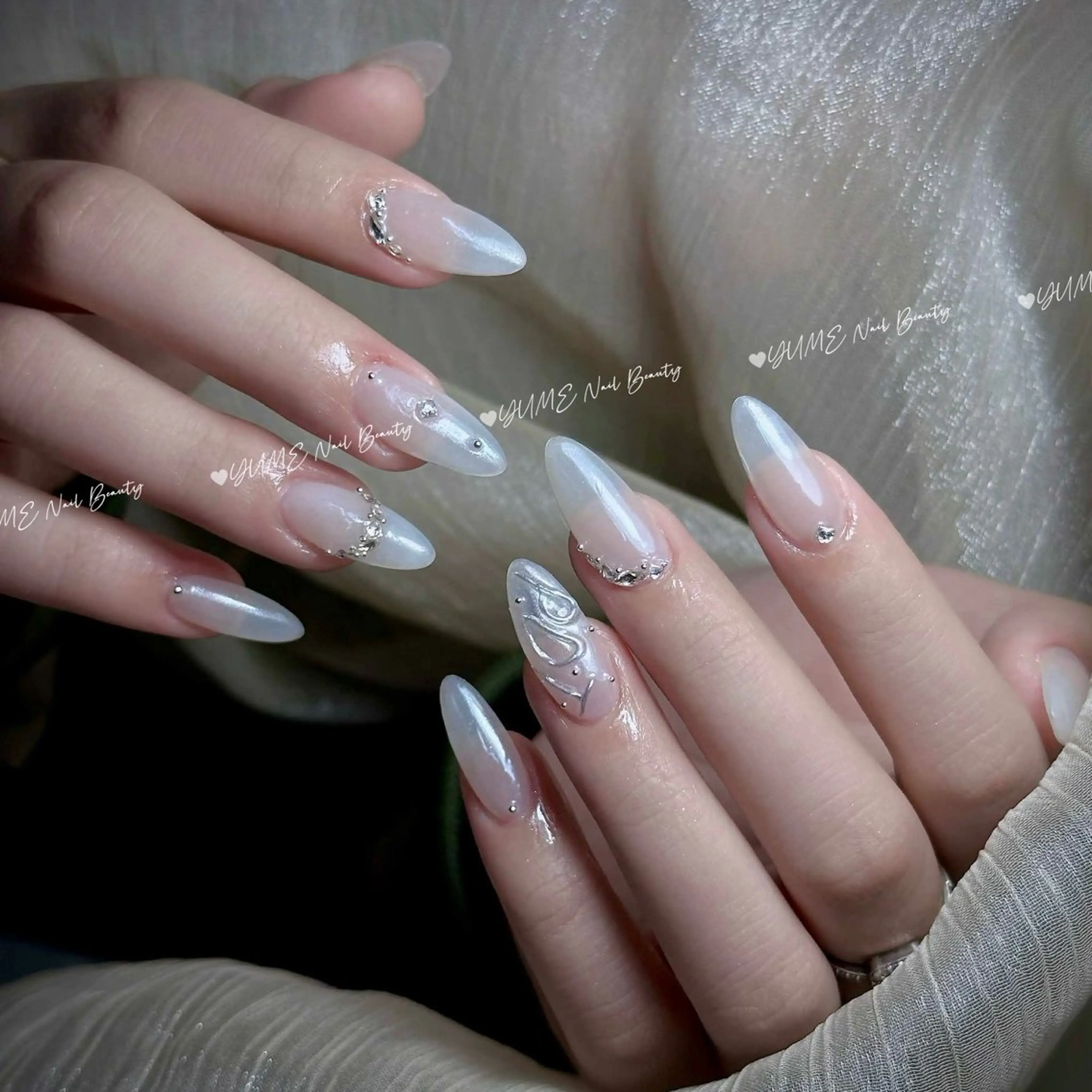 ミディアム ガー NAILのネイルデザイン