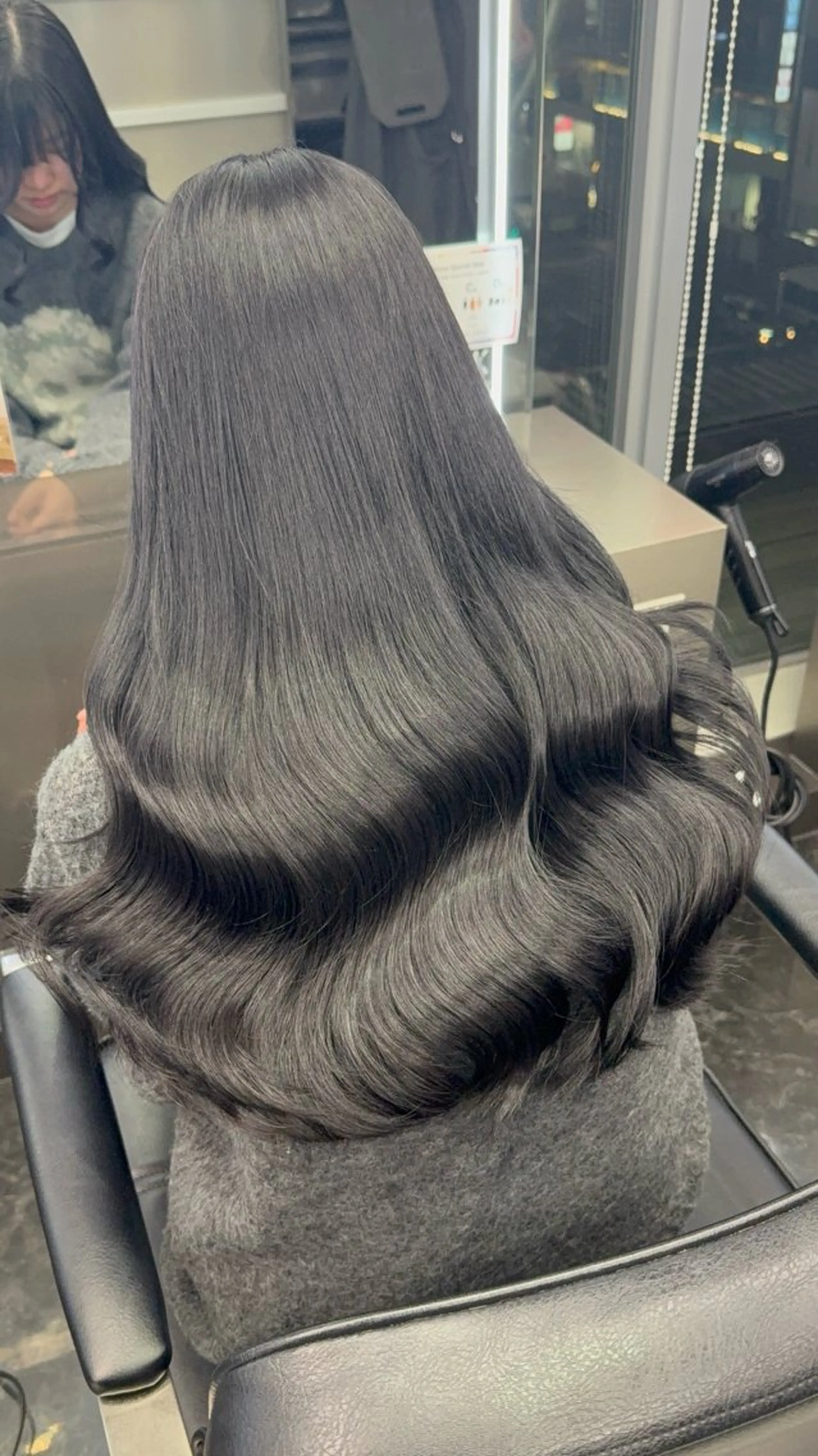 ロング カラー ヘアアレンジ ヘアカラー トリートメント ヘアセット ハイトーン/透明感 髪質改善/rinaのヘアスタイル