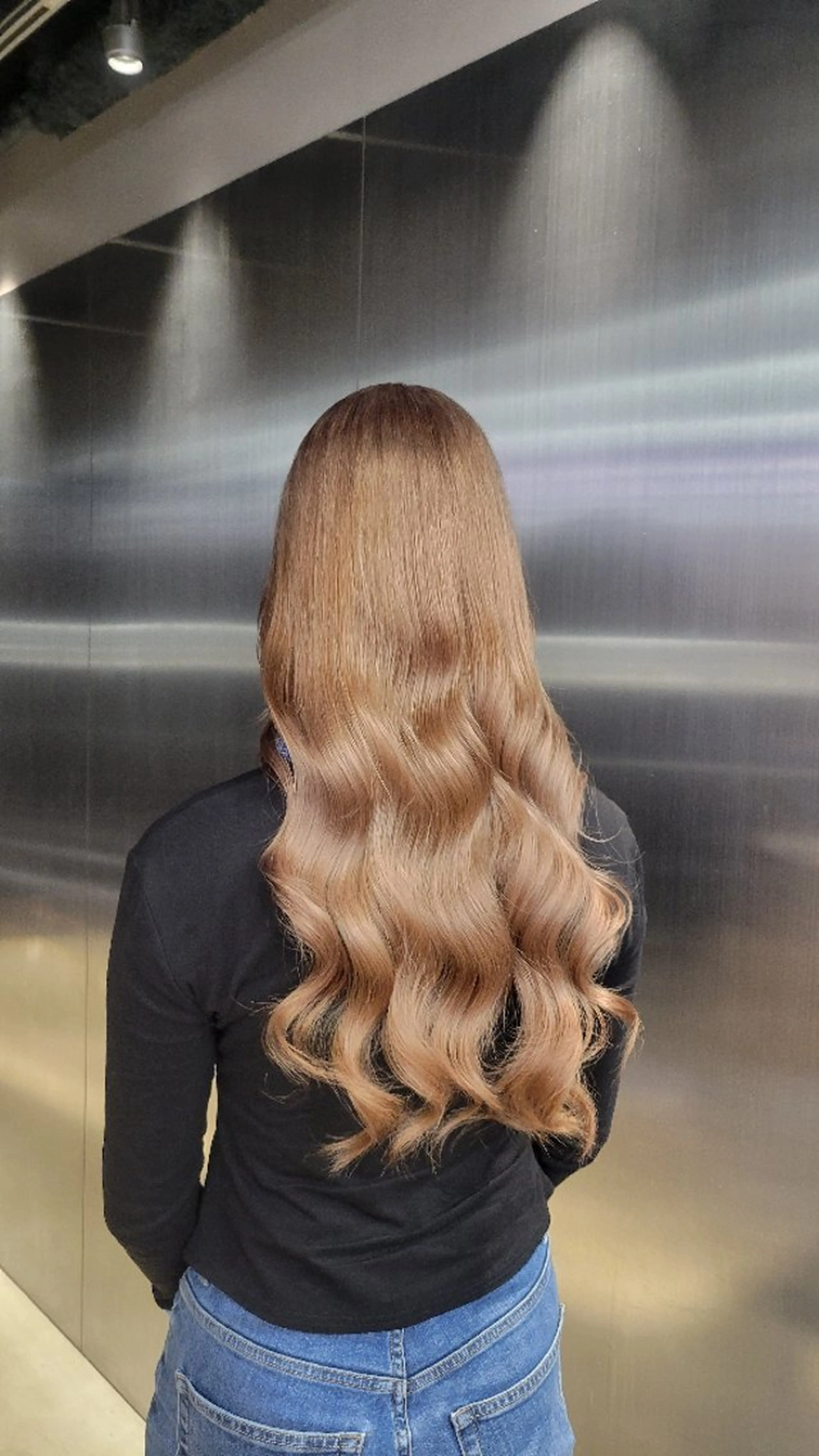 ロング カラー ベージュカラー ブリーチ ミルクティーベージュ PELE栄ANNEX所属・PELE/栄/ ショート/SOAのヘアスタイル