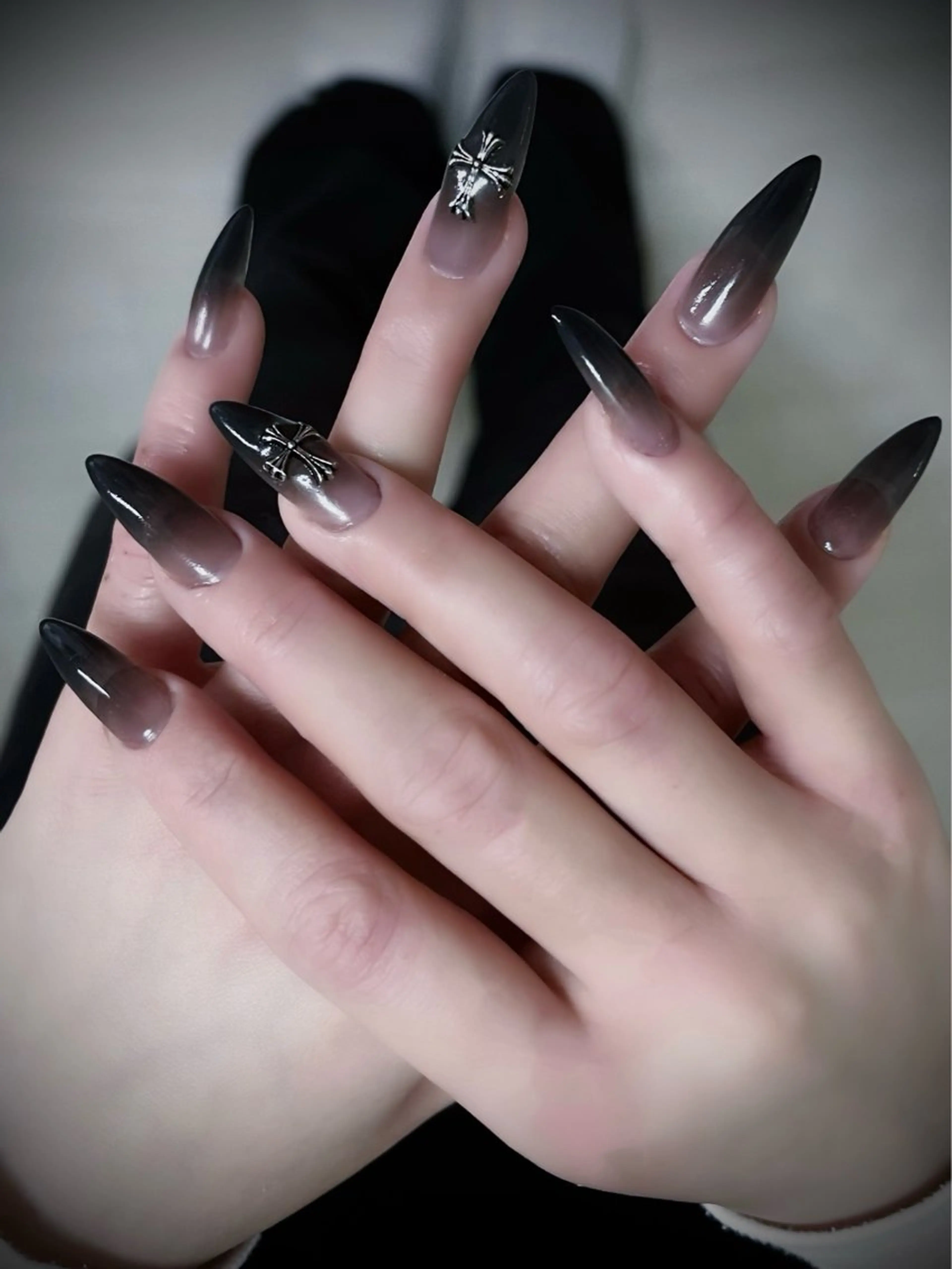 ネイル キラキラネイル マグネットネイル ワンカラーネイル スカルプネイル ワンホンネイル nine.🦋 YUKOのネイルデザイン