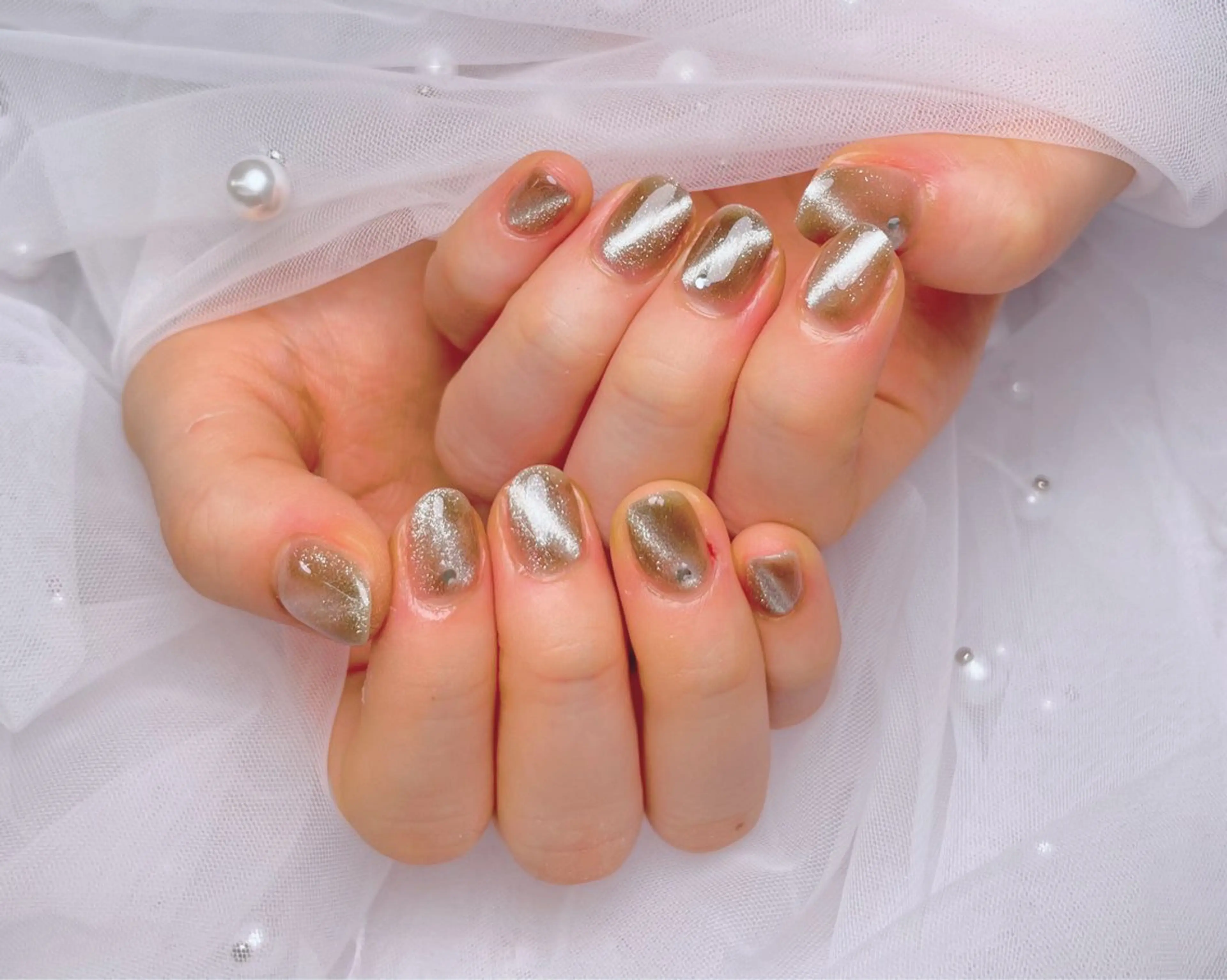 注目★40%OFF【人気】￥5680★定額#ストーン付きマグネットの写真