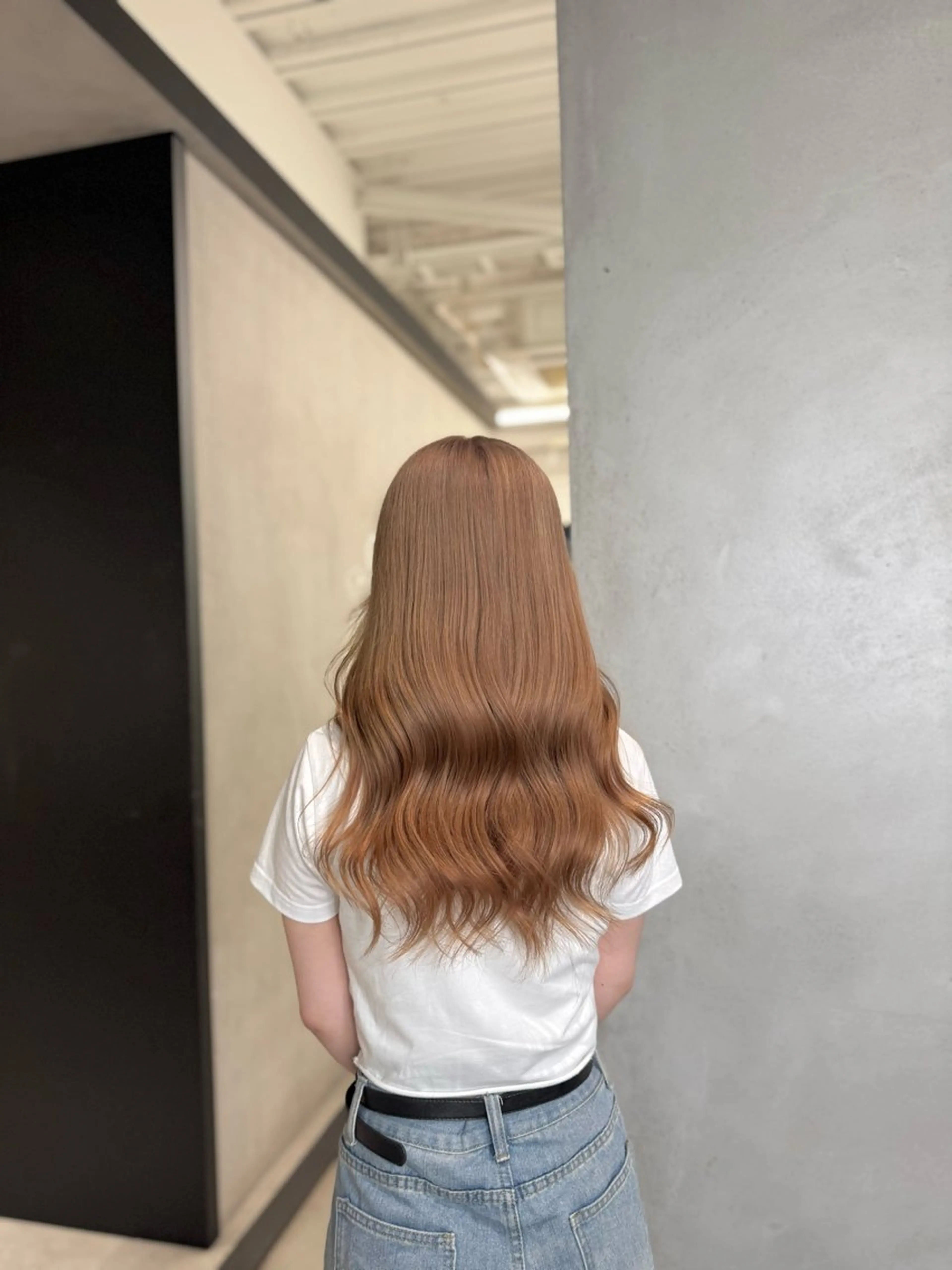 カラー 🇰🇷韓国風ハイ トーンKANA🖤のヘアスタイル