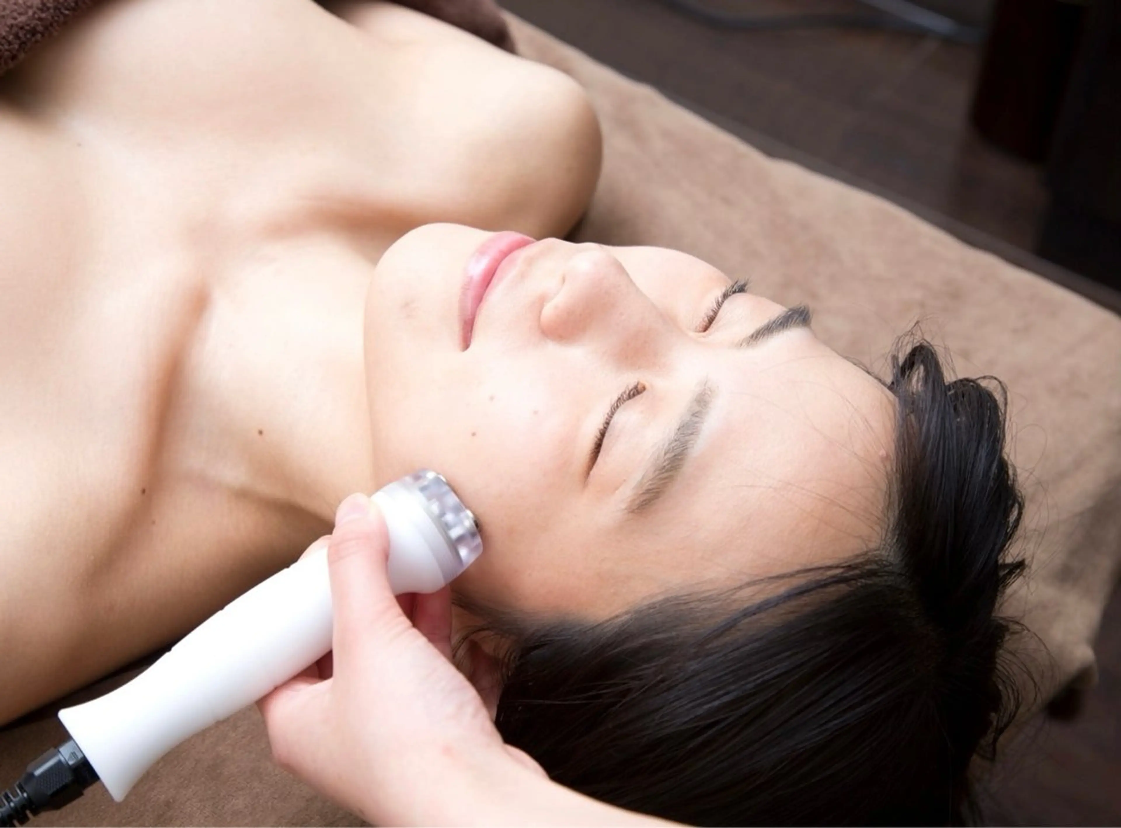 【初回限定口コミ投稿で🎁REVI洗顔プレゼント】ハイパーナイフEX小顔フェイシャル✨通常¥16,500→¥9,900の写真