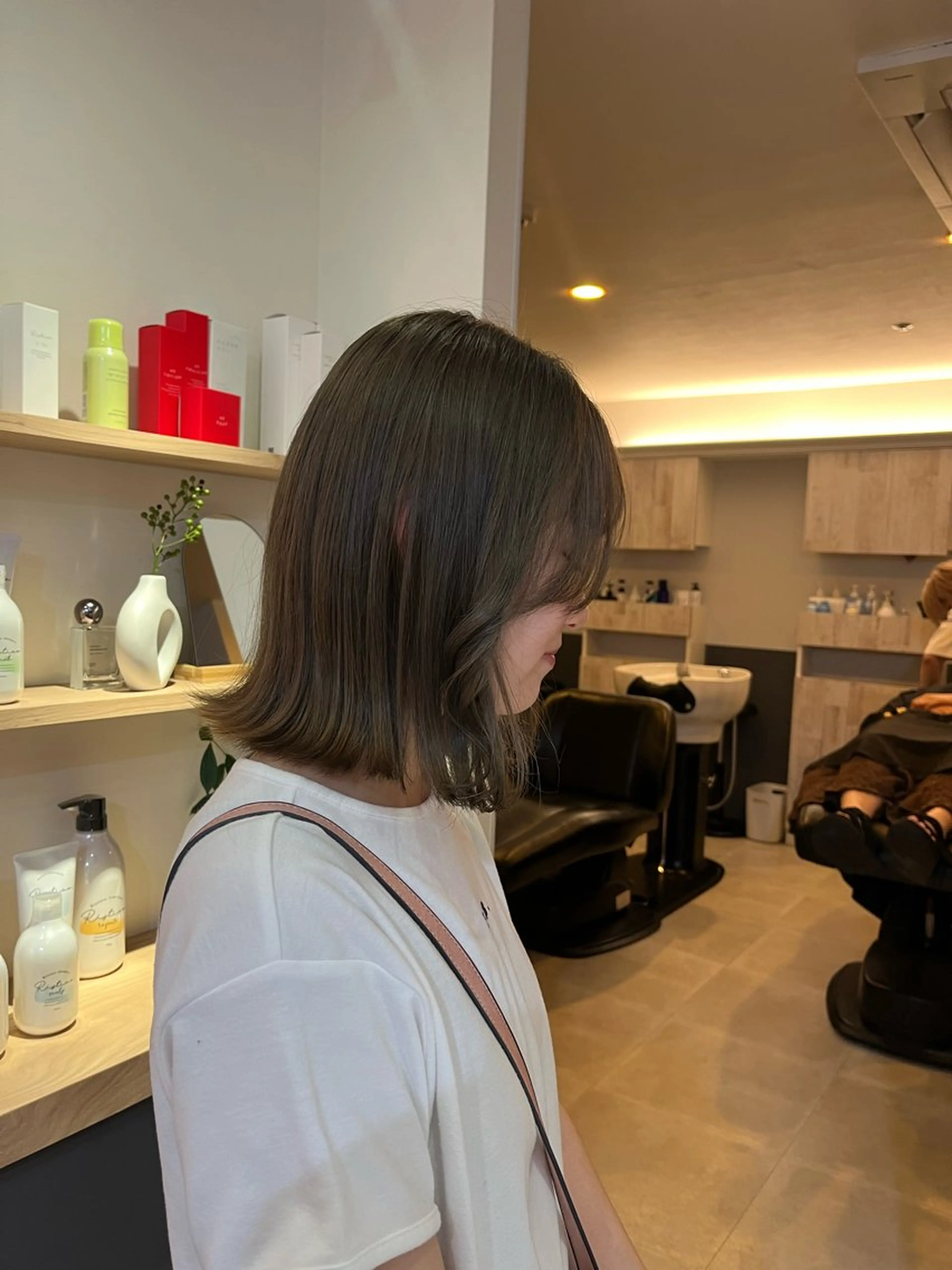 ミディアム カラー Neale. ユメのヘアスタイル