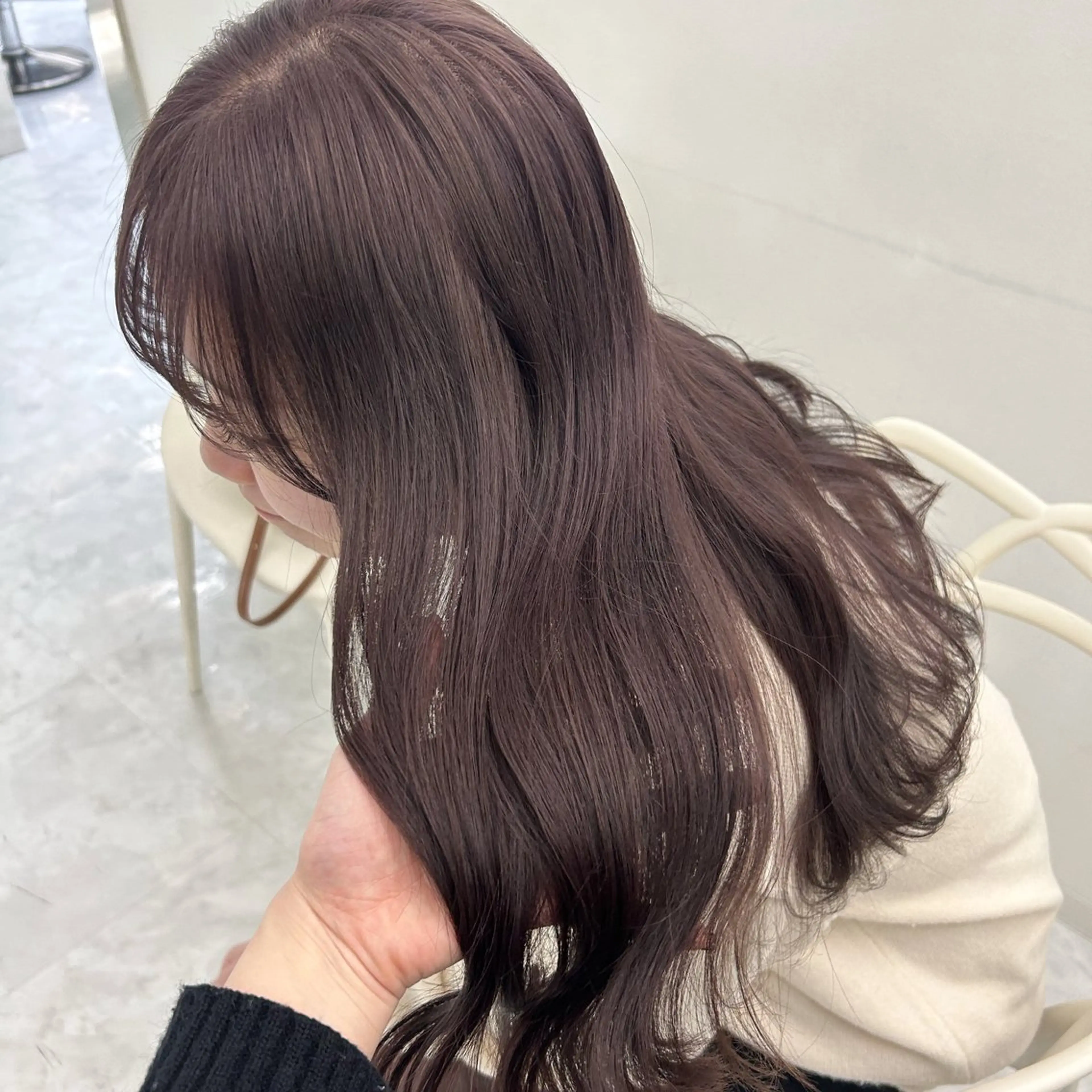 ロング ラベンダーベージュ 淡色ラベンダー♡ ニーナ🎀🦙のヘアスタイル