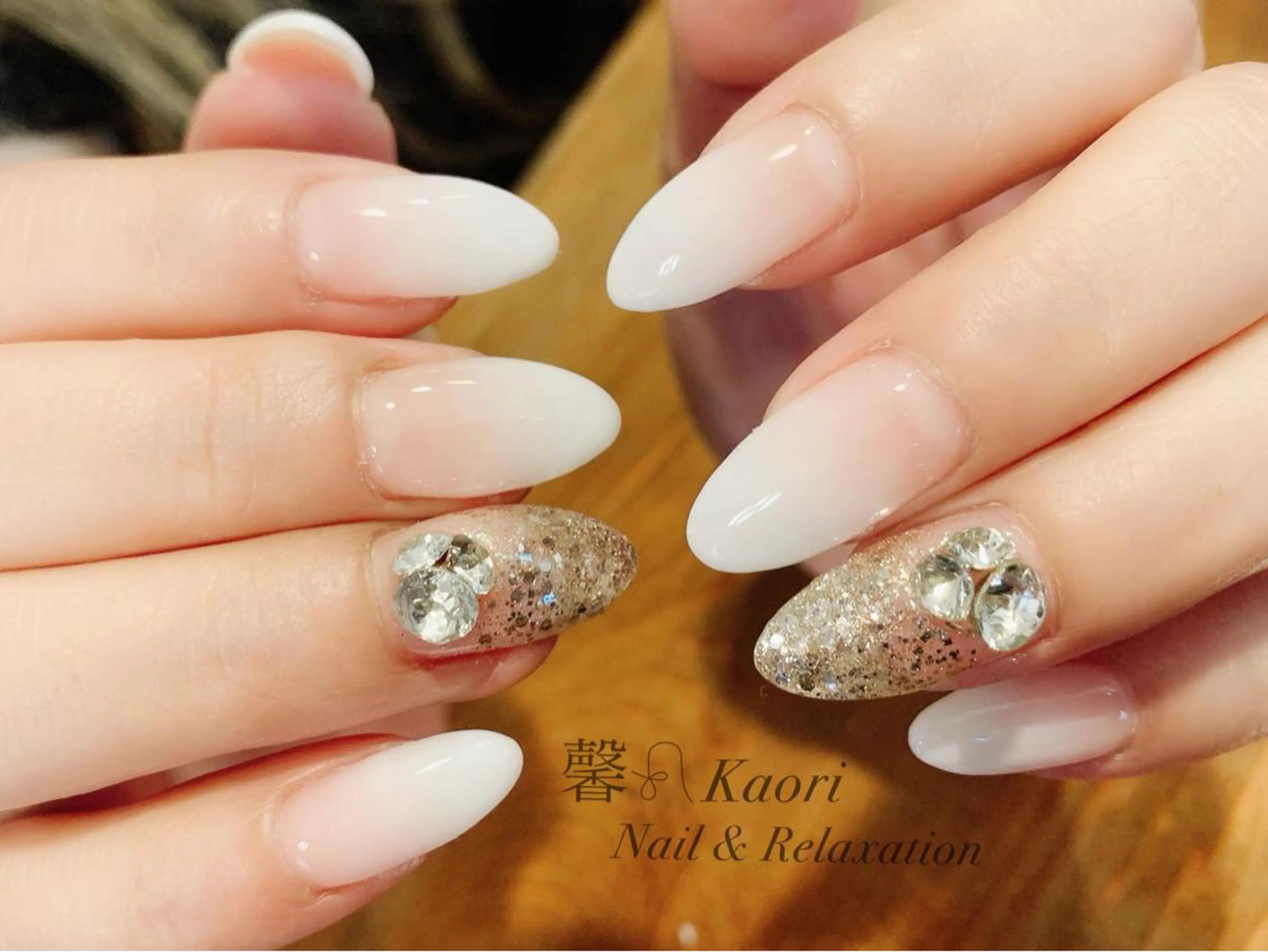 ネイル ラメ(グリッター) ラメグラデーション ストーンネイル ﾌｨﾙｲﾝ専門ﾈｲﾙｻﾛﾝ彩 博多駅前店所属・ネイルサロン 彩 irodoriのネイルデザイン