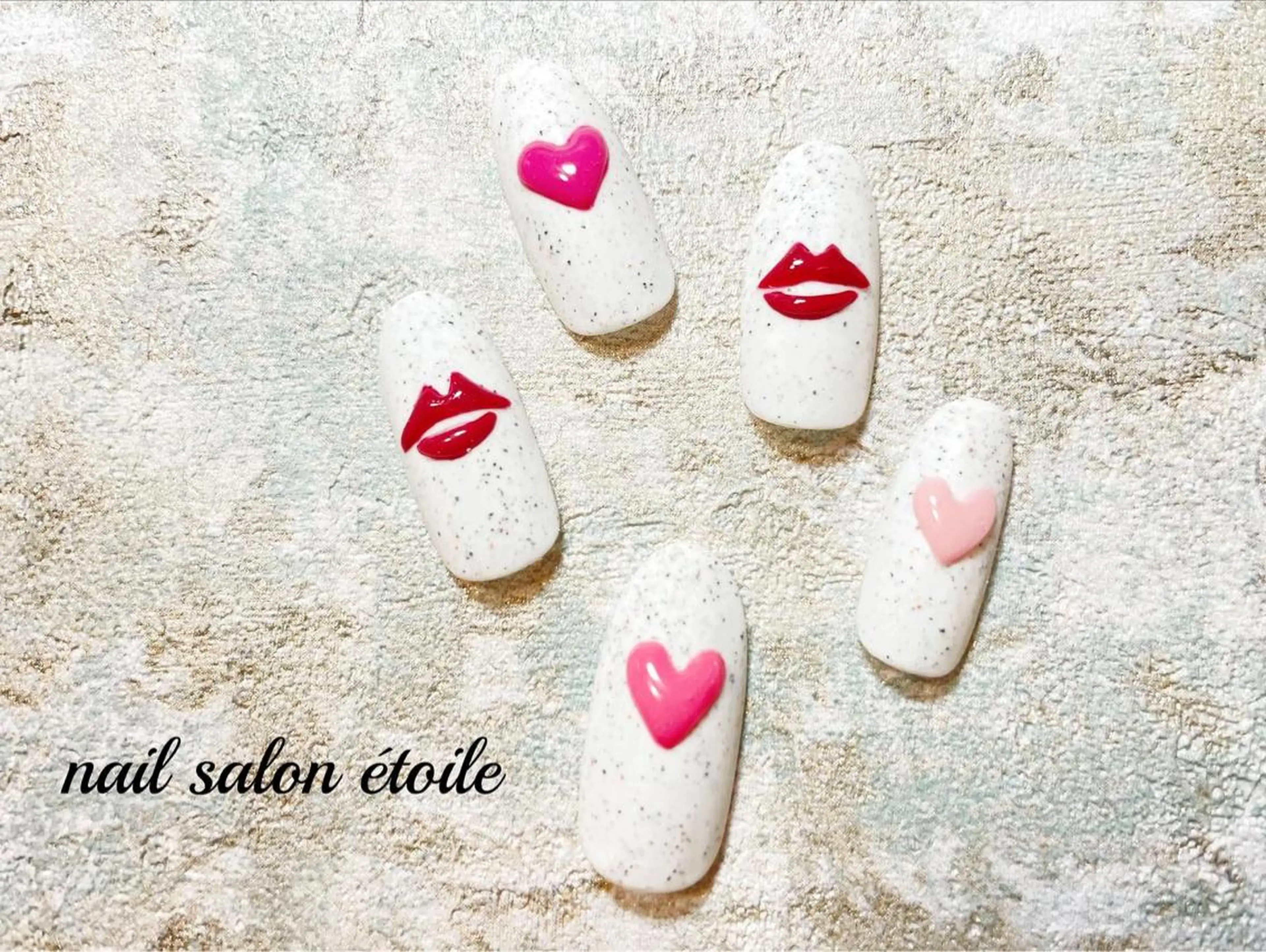 ネイル ハート マットネイル バレンタイン ホワイト ハンドネイル nail salon étoileのネイルデザイン