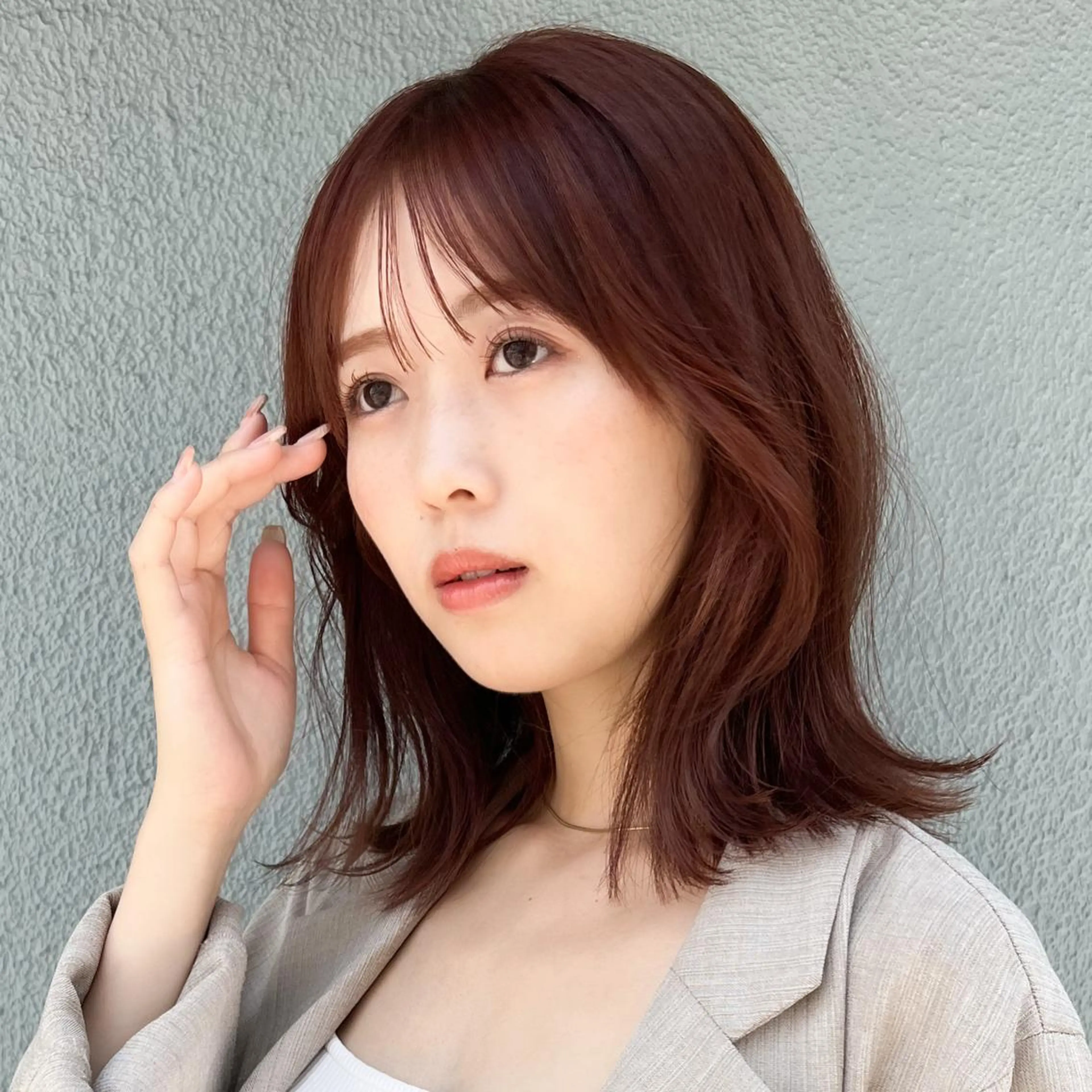 ミディアム カラー パーマ ミディアムパーマ くびれヘア レイヤーカット 外ハネヘア カット ヘアカラー パーマ トリートメント レイヤーカットのプロ 大人ヘア宮森貴志のヘアスタイル