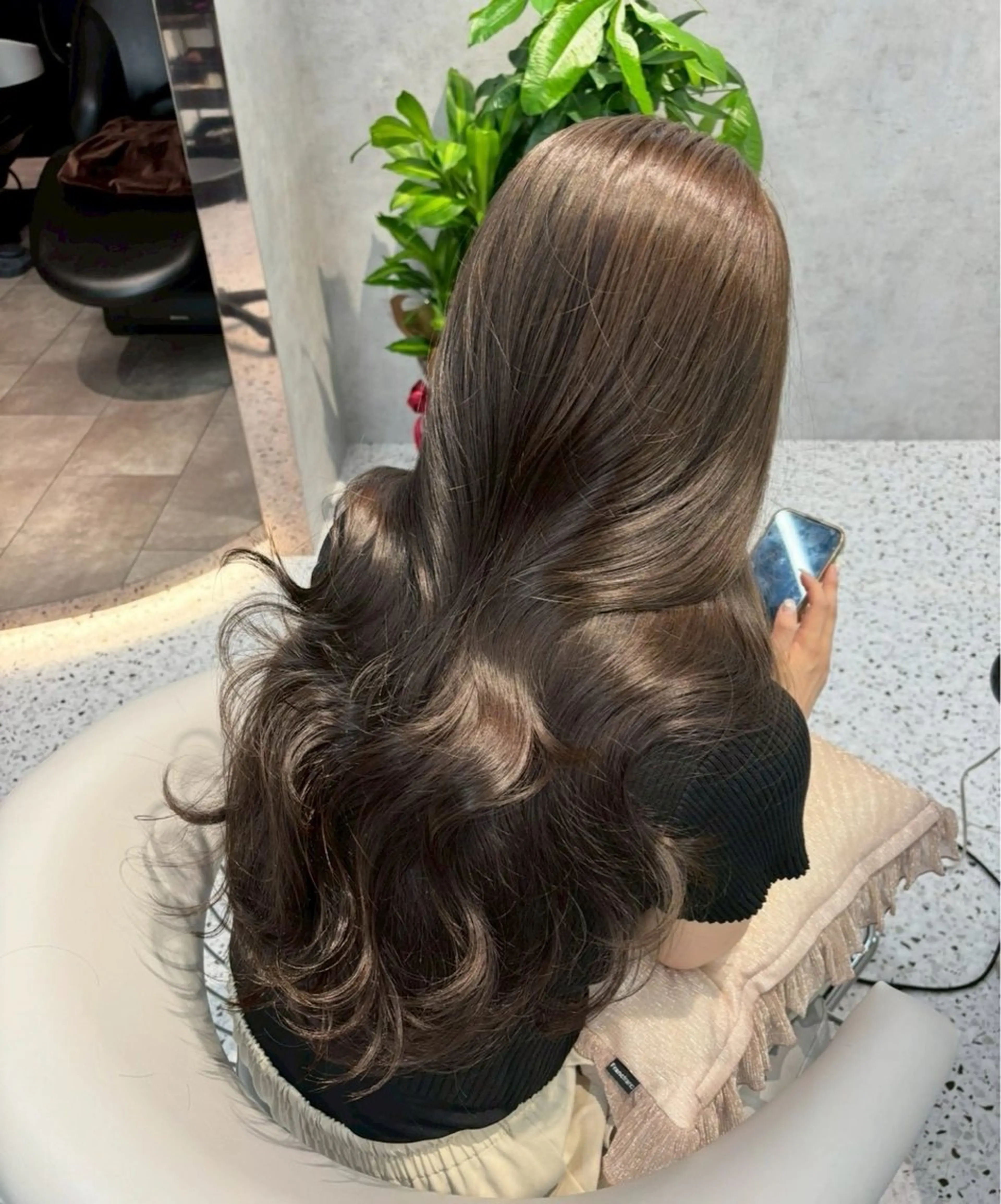 ロング レイヤーカット カット ヘアカラー 🎀透明感ブラウ ンshizuka🎀のヘアスタイル