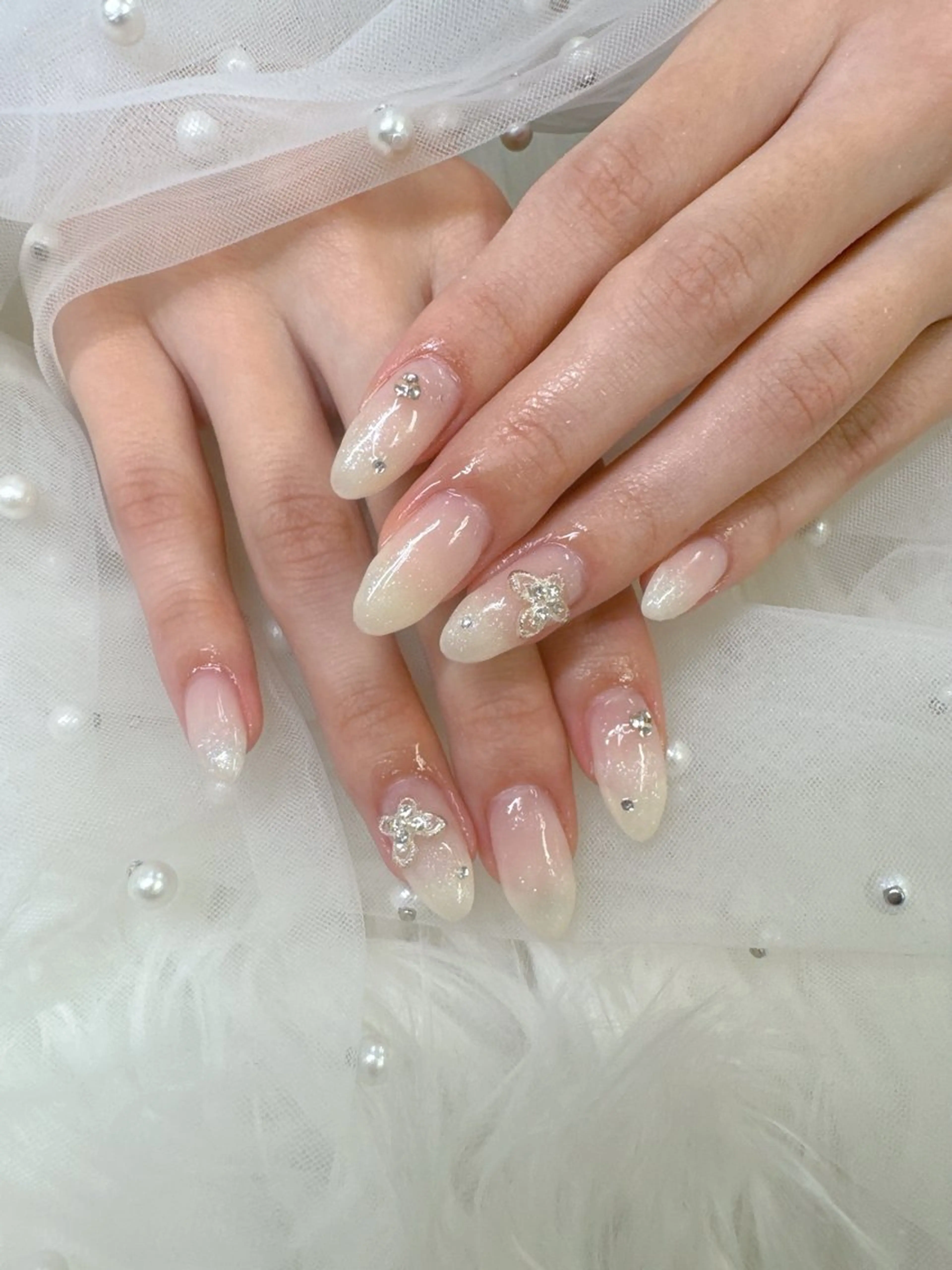 ネイル オフィスネイル シンプルネイル ブライダルネイル ハンドネイル クイーンズネイル銀座所属・Queeens nailのネイルデザイン