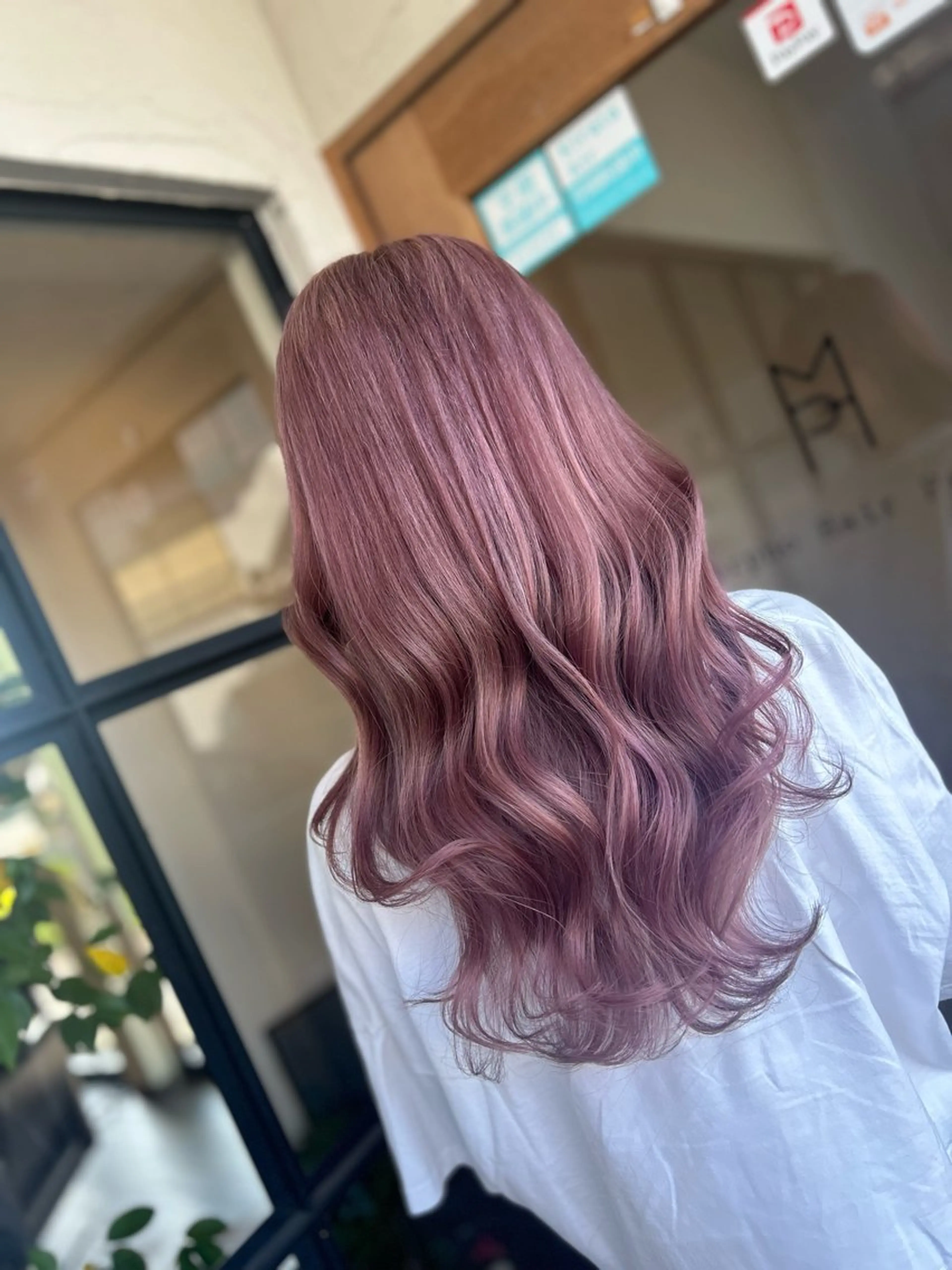 ロング カラー ラベンダーカラー オレンジ ピンクカラー カット ヘアカラー Morpho Hair Product所属・井上 花音のヘアスタイル