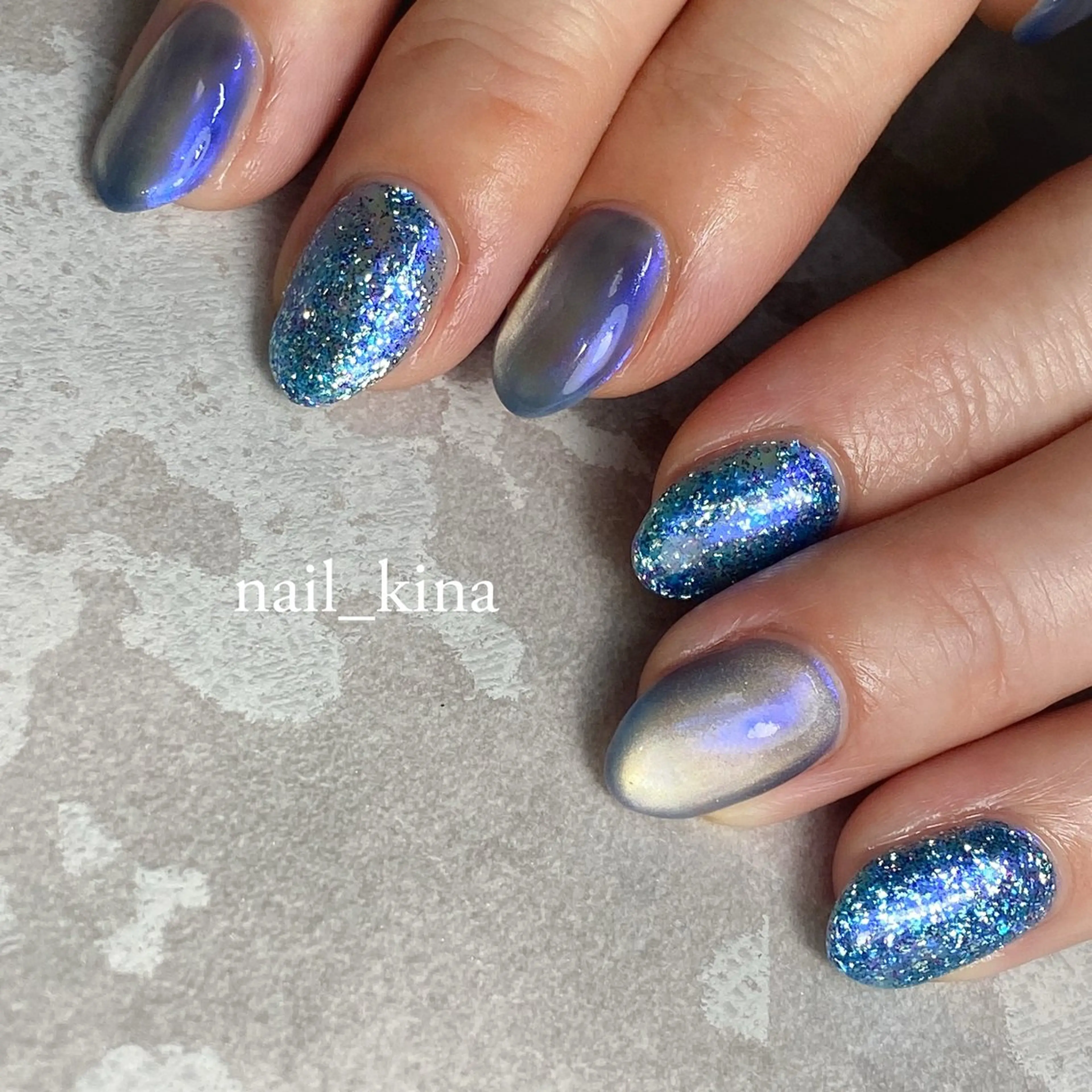 ネイル ブルー マグネットネイル マグネットワンカラー ワンカラーネイル 夏ネイル nail_ kinaのネイルデザイン
